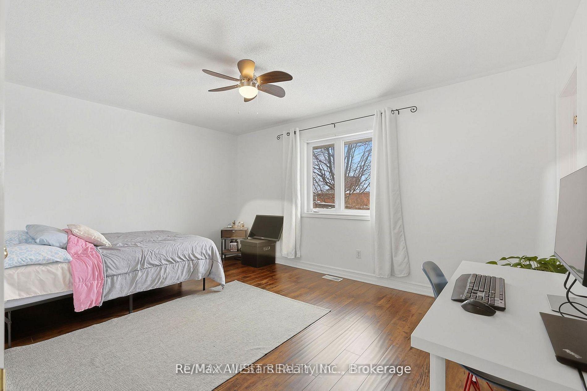 Photo 23 of 20 Eakins Crescent, Kawartha Lakes, Lindsay — HOMEH