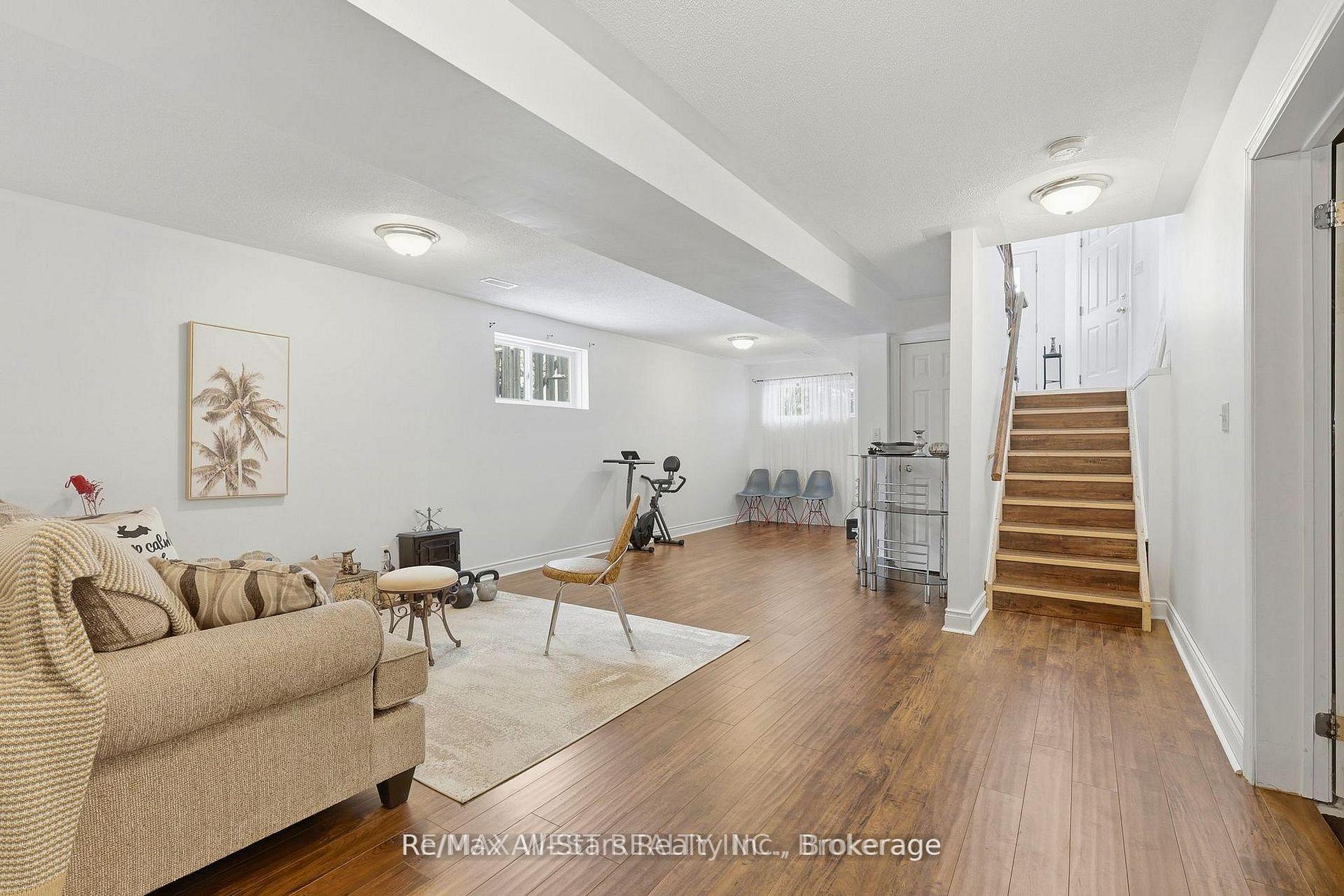Photo 30 of 20 Eakins Crescent, Kawartha Lakes, Lindsay — HOMEH