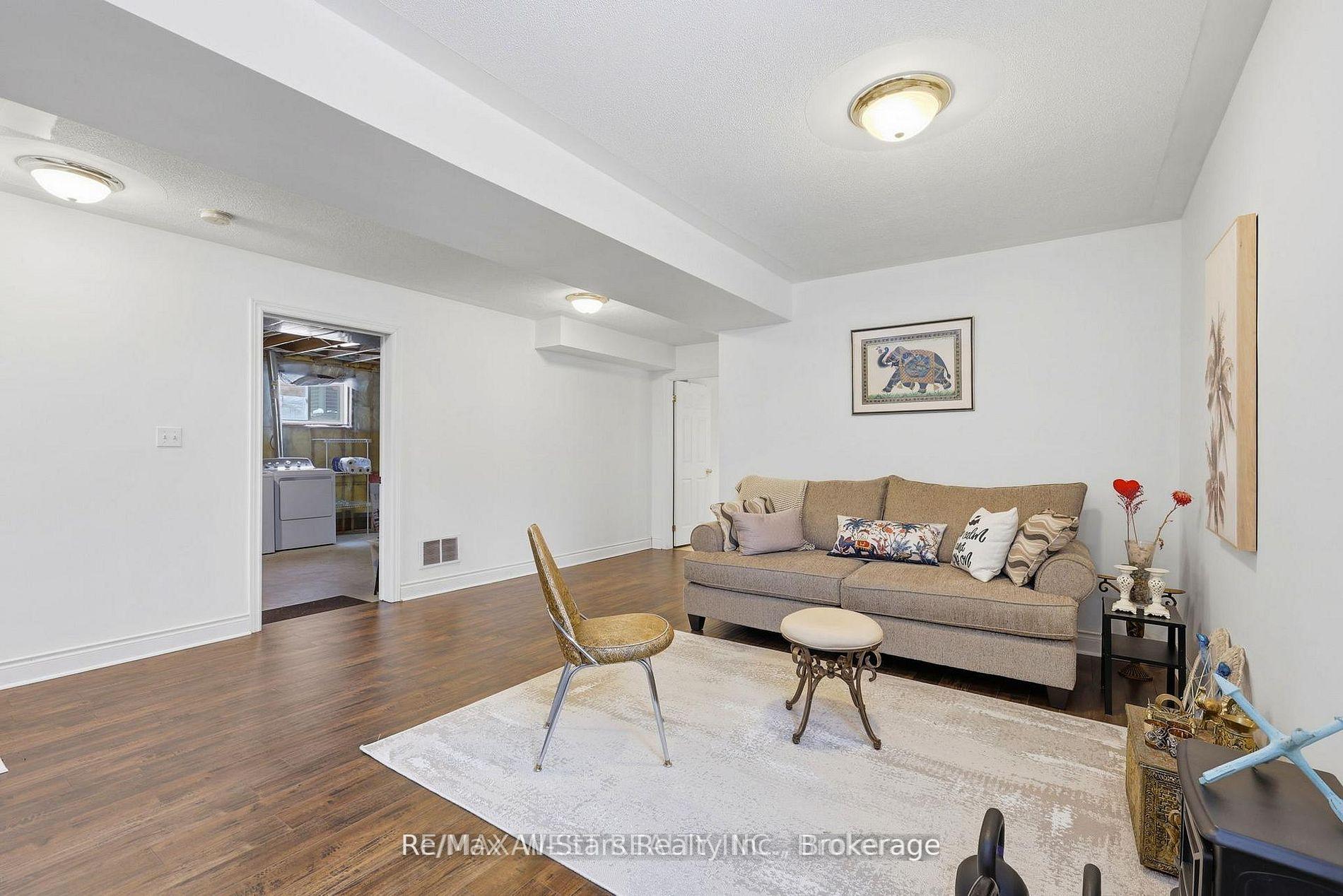 Photo 31 of 20 Eakins Crescent, Kawartha Lakes, Lindsay — HOMEH