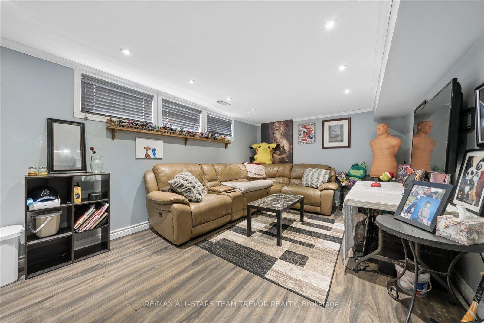 Photo 23 of 35 Pete's Lane, Georgina, Pefferlaw — HOMEH