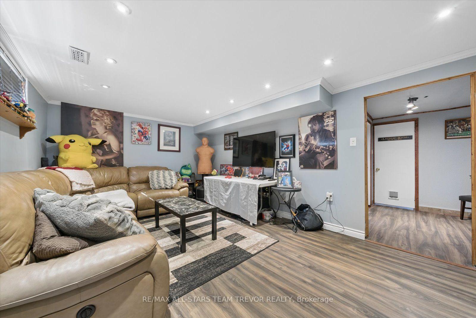Photo 24 of 35 Pete's Lane, Georgina, Pefferlaw — HOMEH