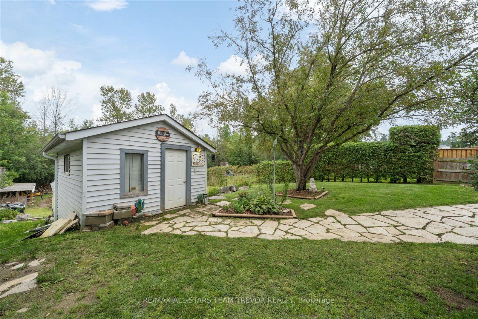 Photo 39 of 35 Pete's Lane, Georgina, Pefferlaw — HOMEH