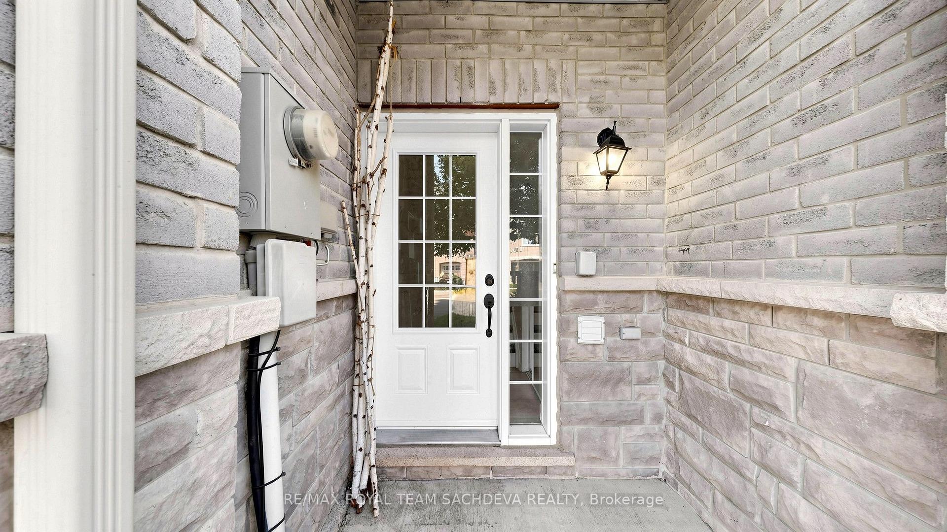 Photo 6 of 29 Silvester Street, Ajax, Central East — HOMEH