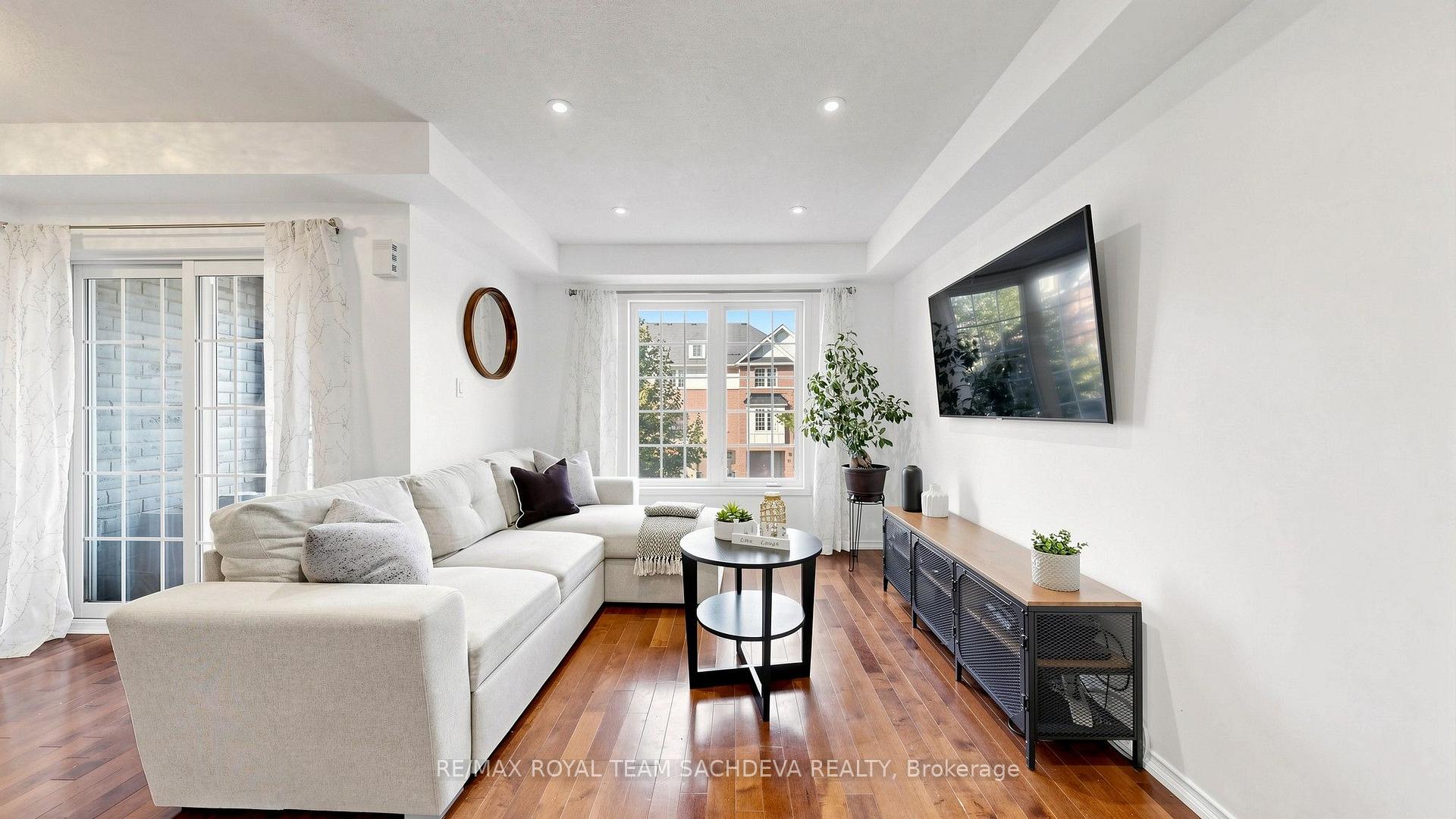 Photo 7 of 29 Silvester Street, Ajax, Central East — HOMEH