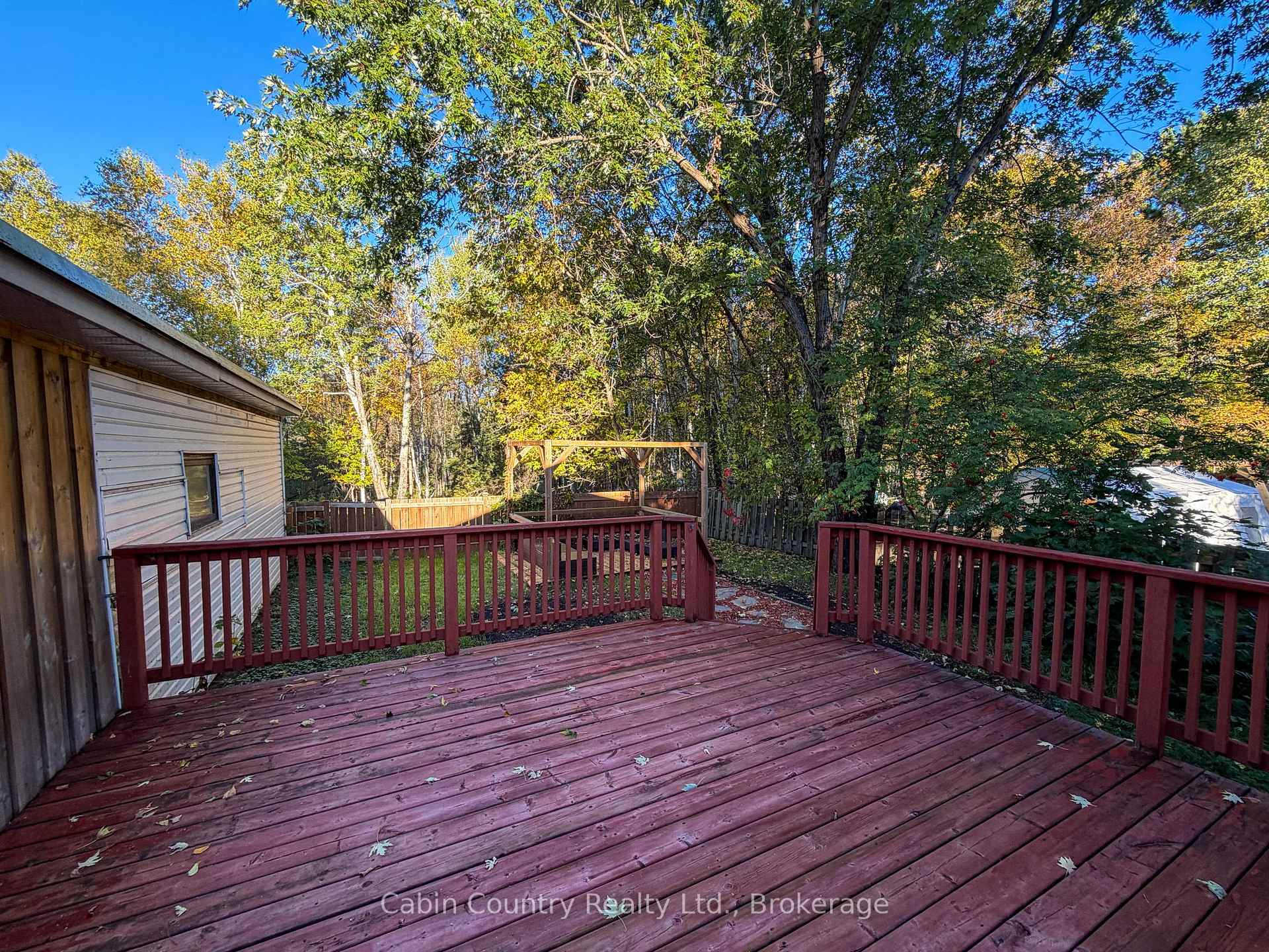 Photo 6 of 352 Airport Road W, Kenora, Donkirk Heights — HOMEH