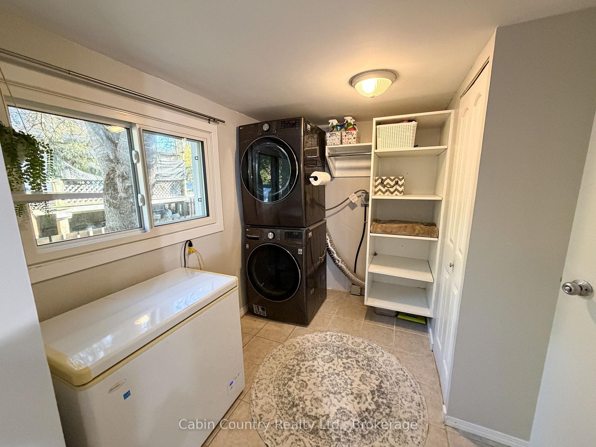 Photo 17 of 352 Airport Road W, Kenora, Donkirk Heights — HOMEH