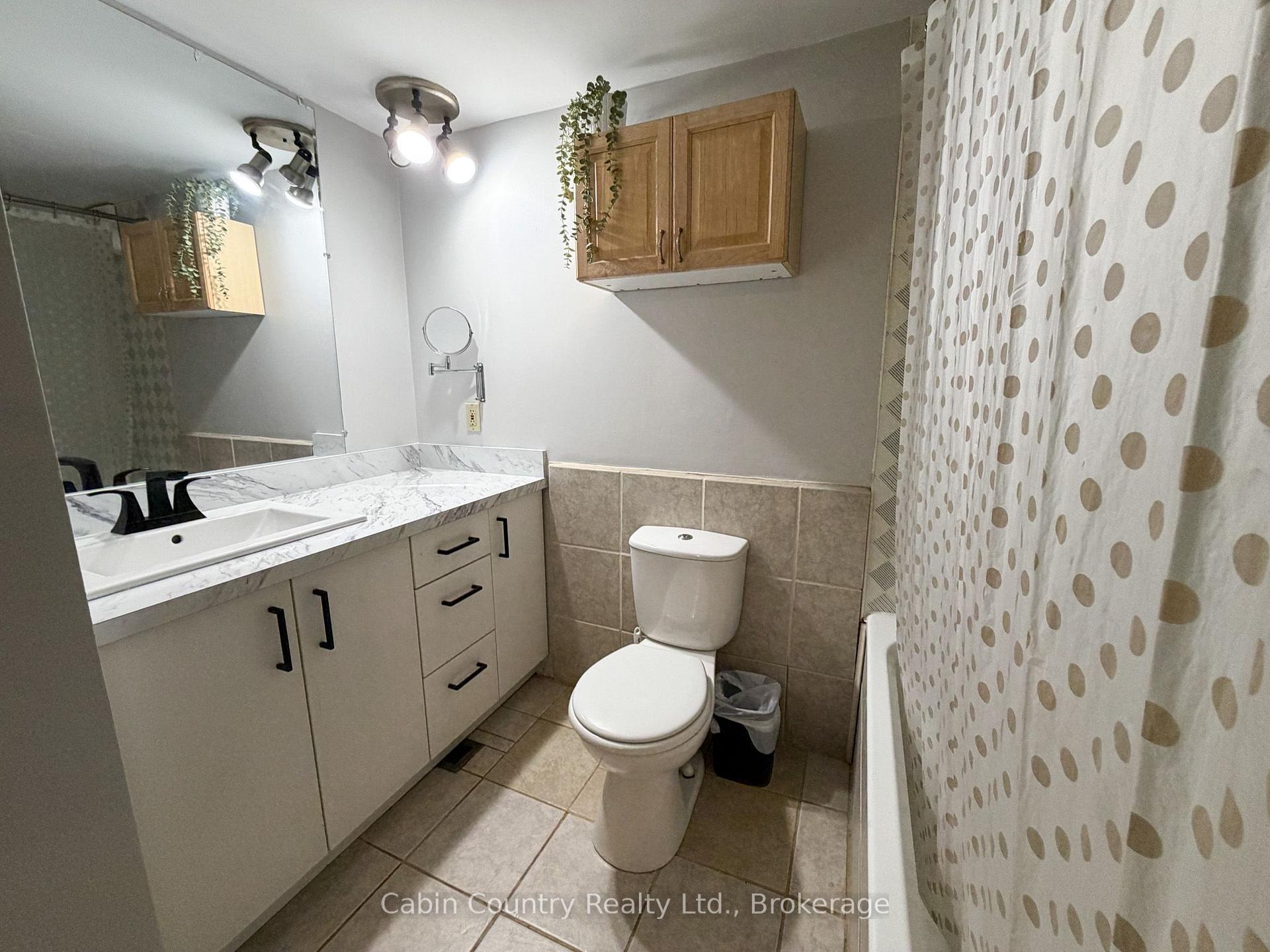 Photo 18 of 352 Airport Road W, Kenora, Donkirk Heights — HOMEH
