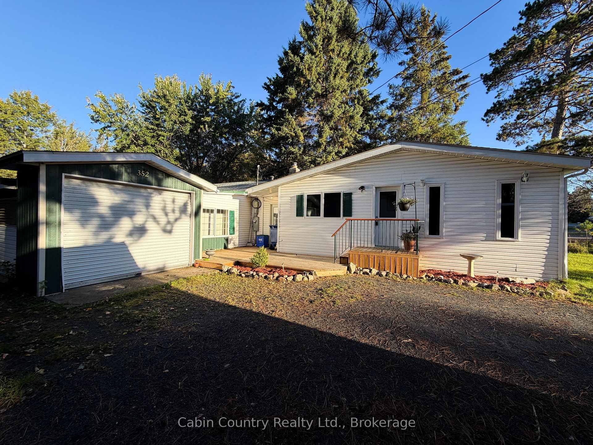 Photo 26 of 352 Airport Road W, Kenora, Donkirk Heights — HOMEH