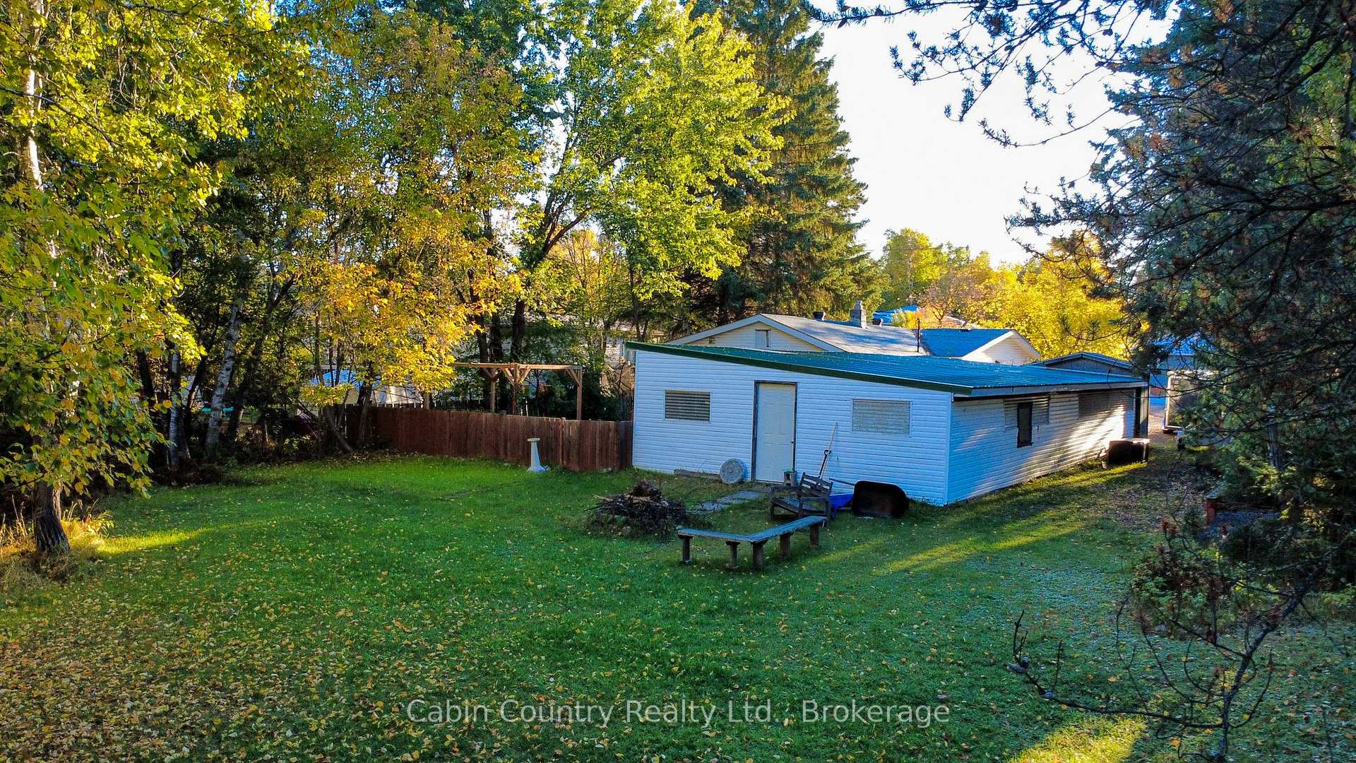 Photo 30 of 352 Airport Road W, Kenora, Donkirk Heights — HOMEH