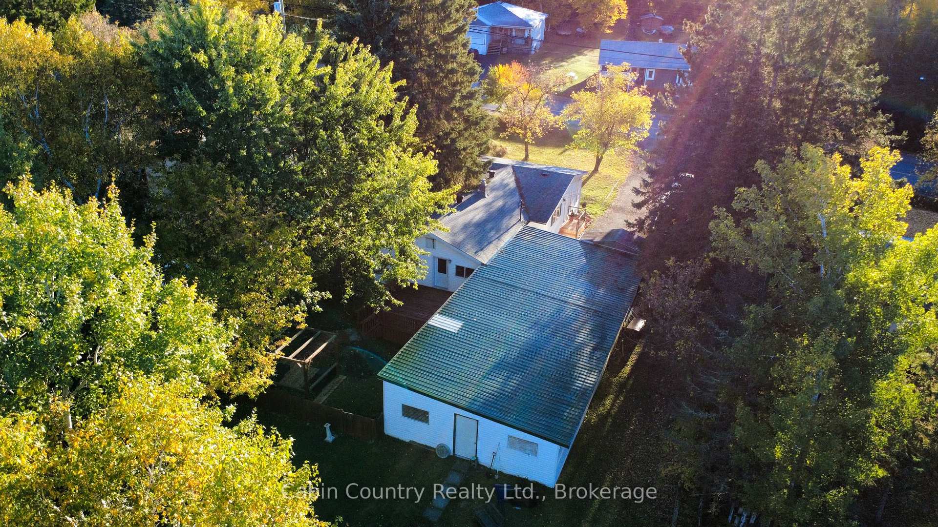 Photo 31 of 352 Airport Road W, Kenora, Donkirk Heights — HOMEH