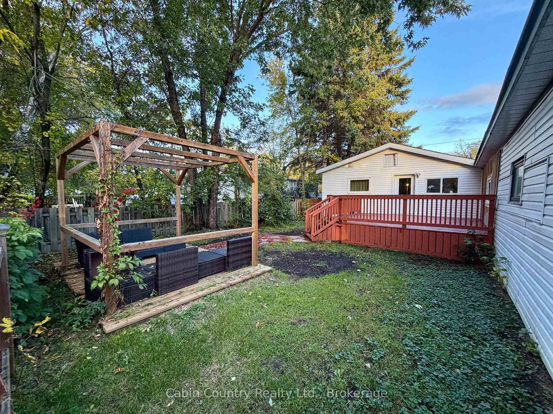 Photo 35 of 352 Airport Road W, Kenora, Donkirk Heights — HOMEH