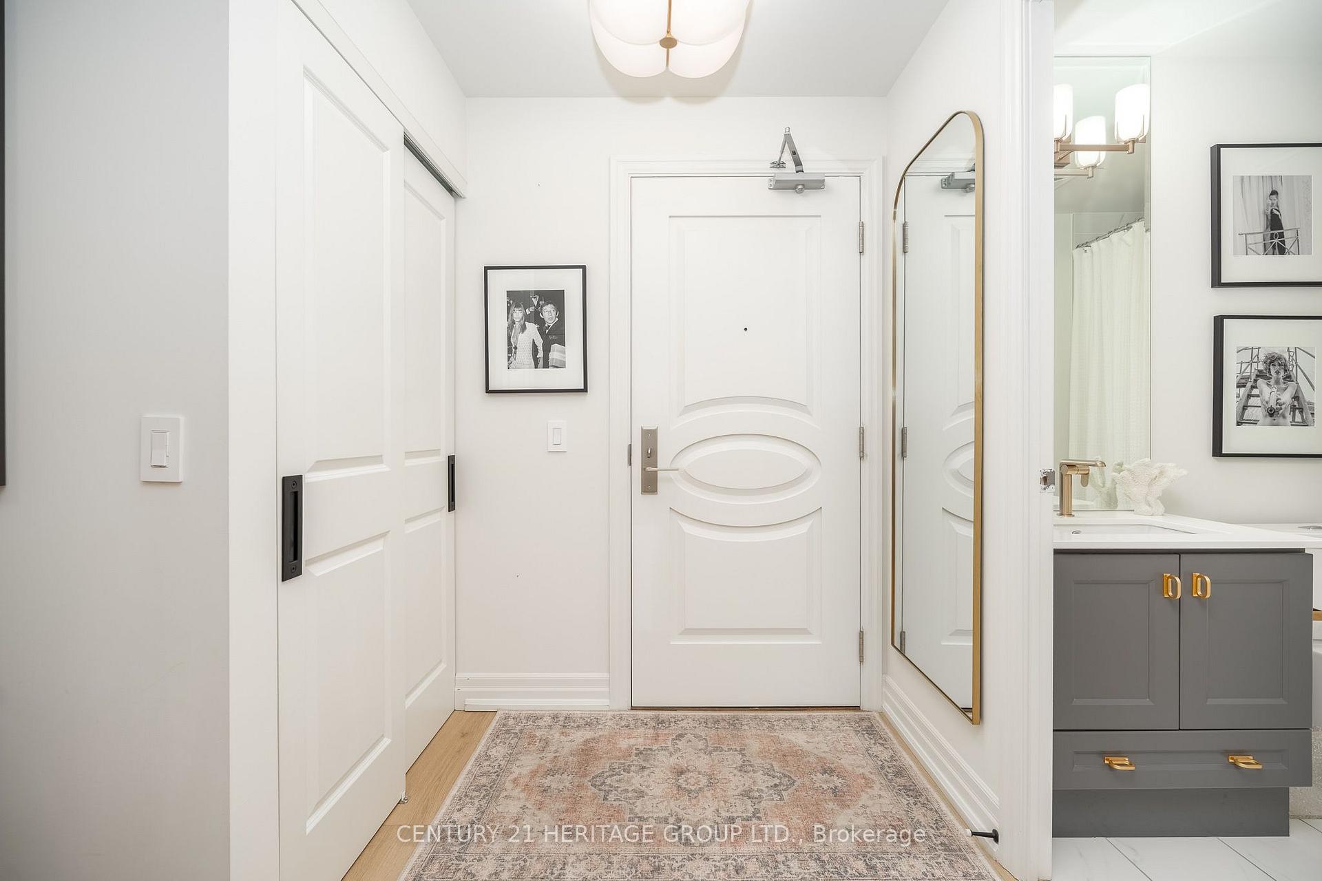 Photo 4 of Unit 1807, 9075 Jane Street, Vaughan, Concord — HOMEH