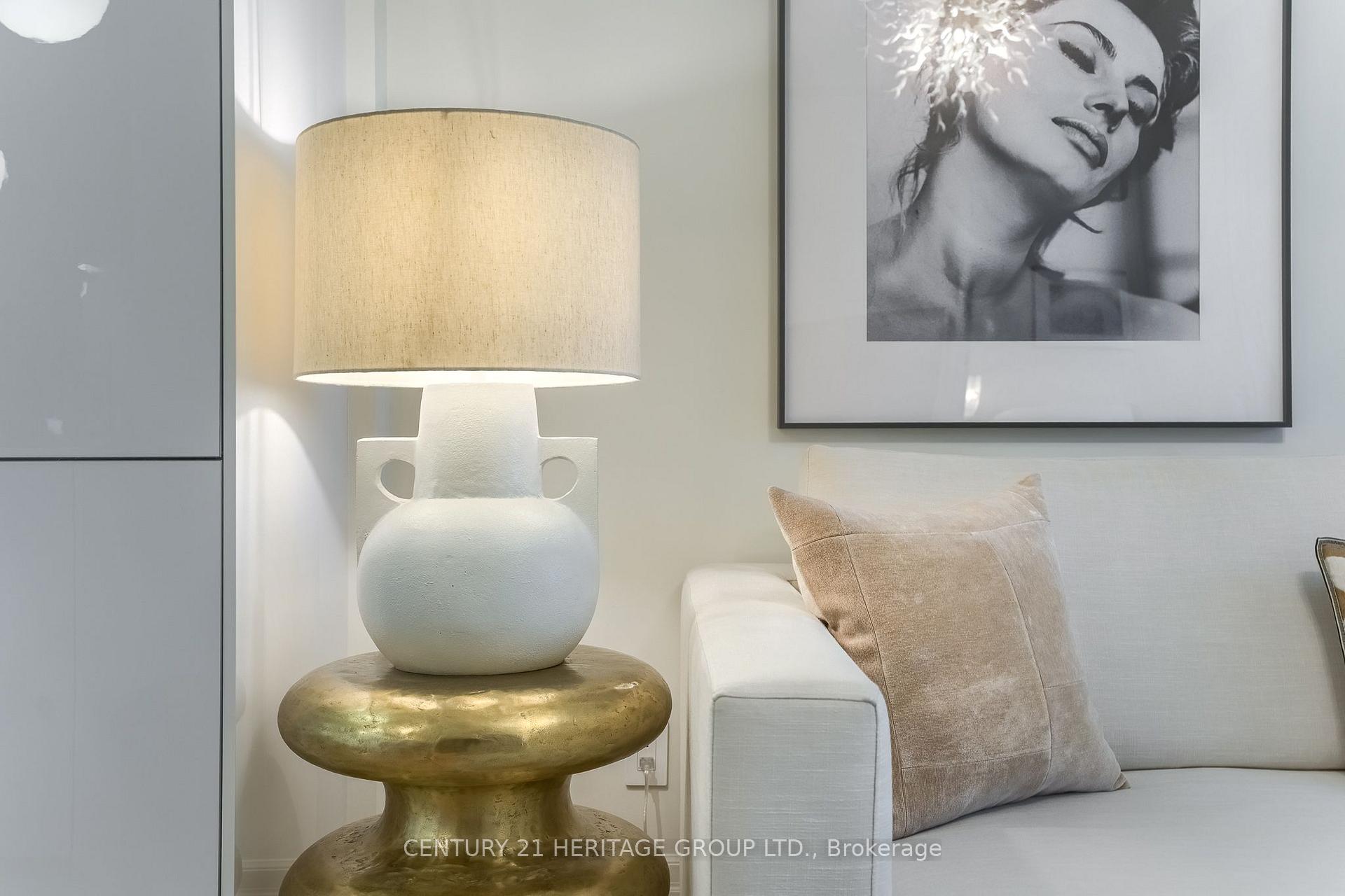 Photo 11 of Unit 1807, 9075 Jane Street, Vaughan, Concord — HOMEH