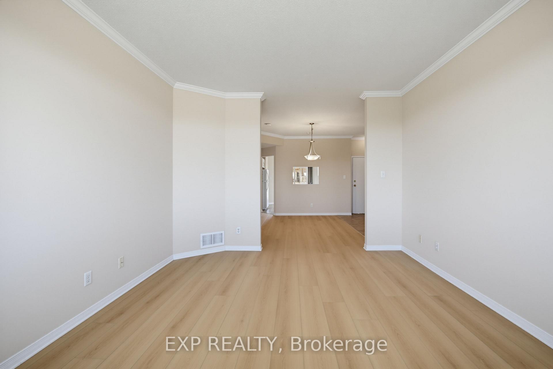 Photo 8 of Unit 7, 190 Rustic Hills Crescent, Ottawa, Springridge/East Village — HOMEH