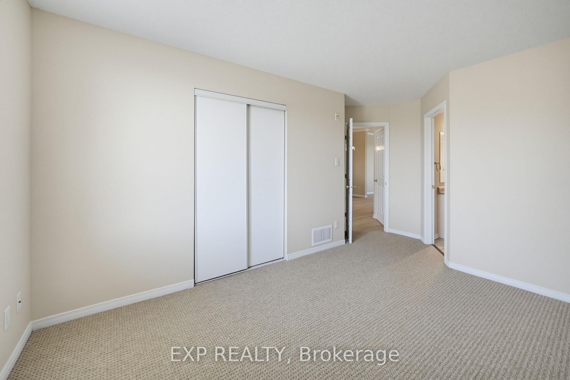 Photo 10 of Unit 7, 190 Rustic Hills Crescent, Ottawa, Springridge/East Village — HOMEH