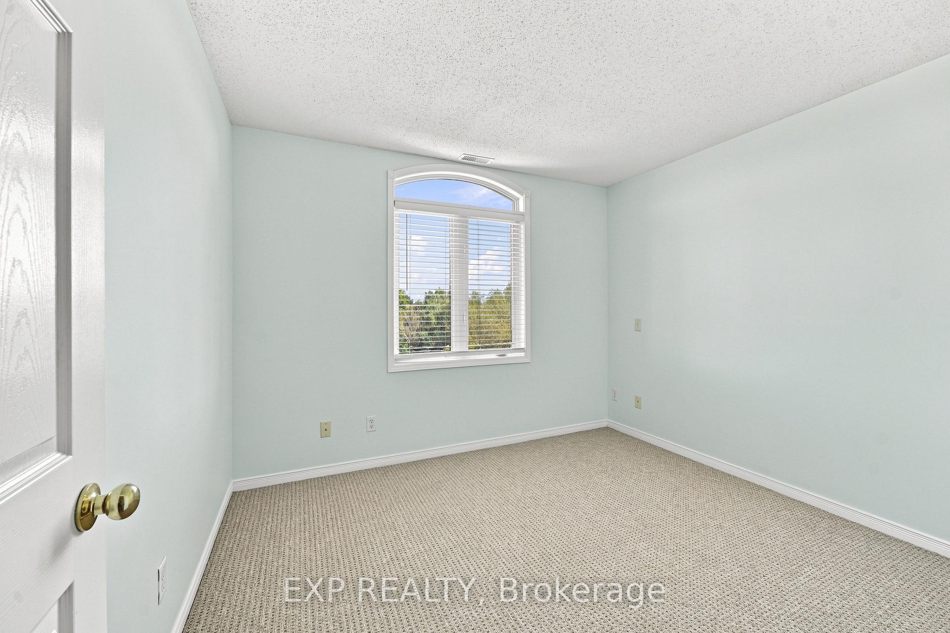 Photo 12 of Unit 7, 190 Rustic Hills Crescent, Ottawa, Springridge/East Village — HOMEH