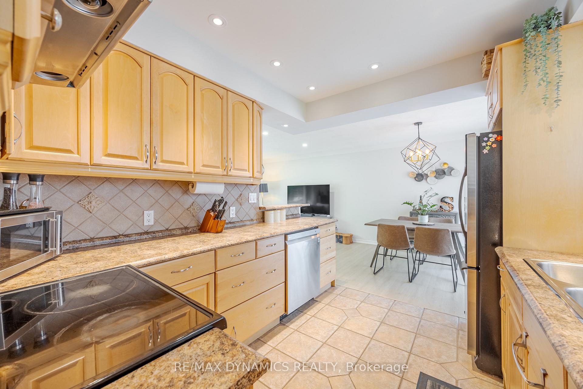 Photo 13 of 87 Rochelle Drive, St. Catharines, Bunting/Linwell — HOMEH