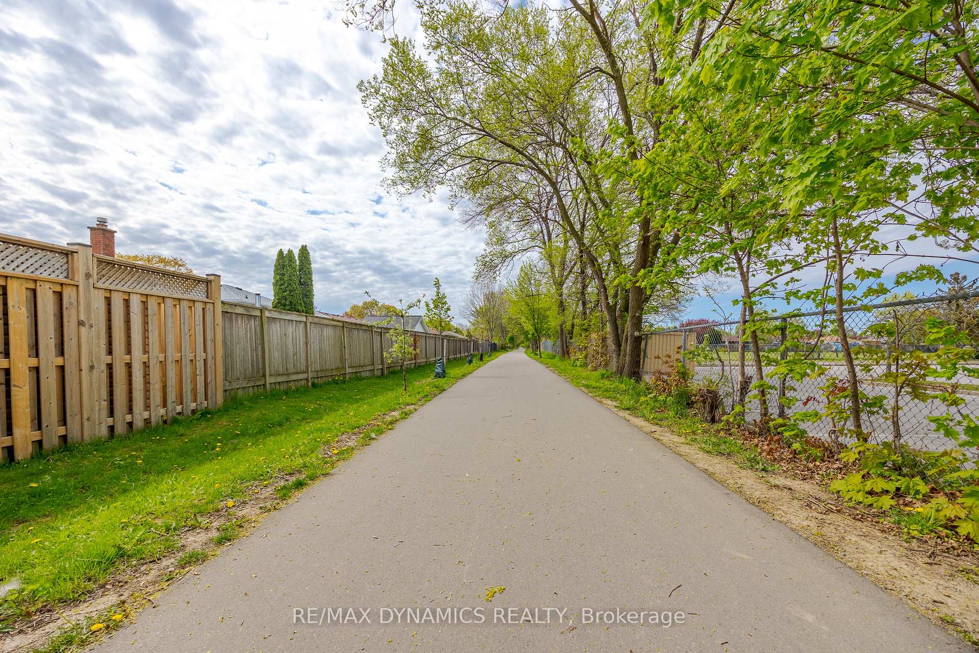 Photo 32 of 87 Rochelle Drive, St. Catharines, Bunting/Linwell — HOMEH