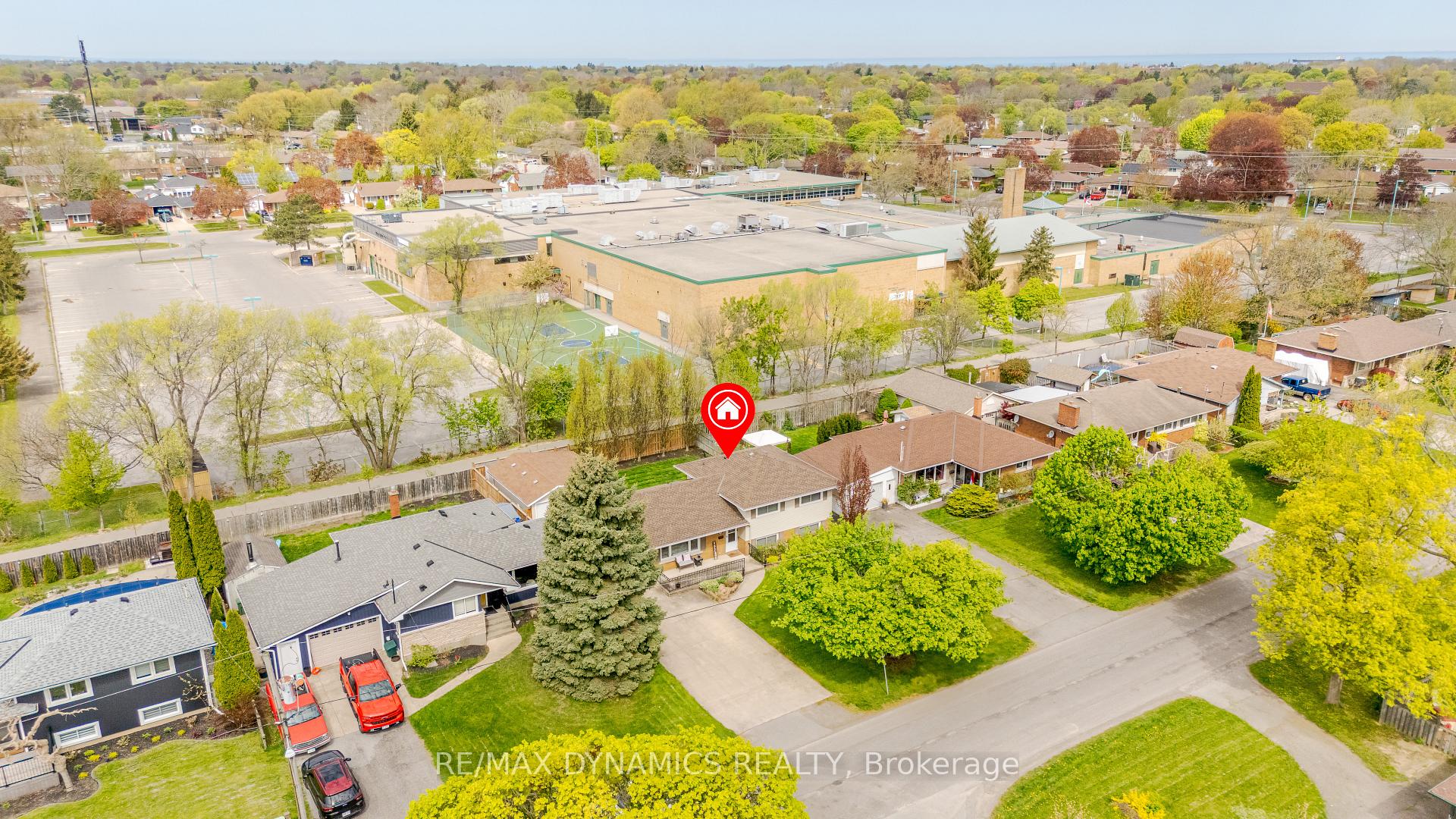 Photo 33 of 87 Rochelle Drive, St. Catharines, Bunting/Linwell — HOMEH