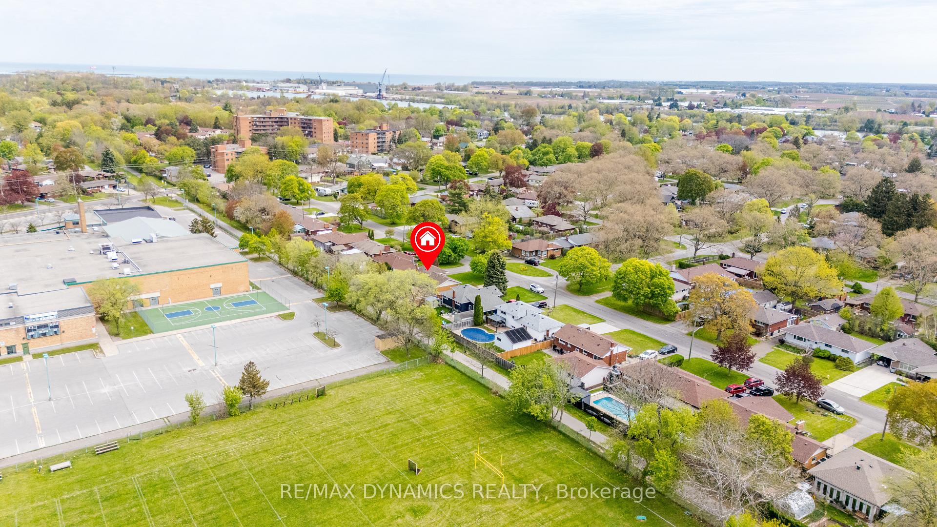 Photo 39 of 87 Rochelle Drive, St. Catharines, Bunting/Linwell — HOMEH