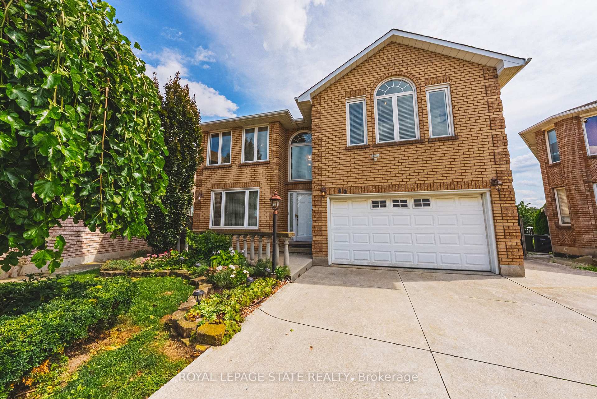Photo of 90 Fairington Crescent