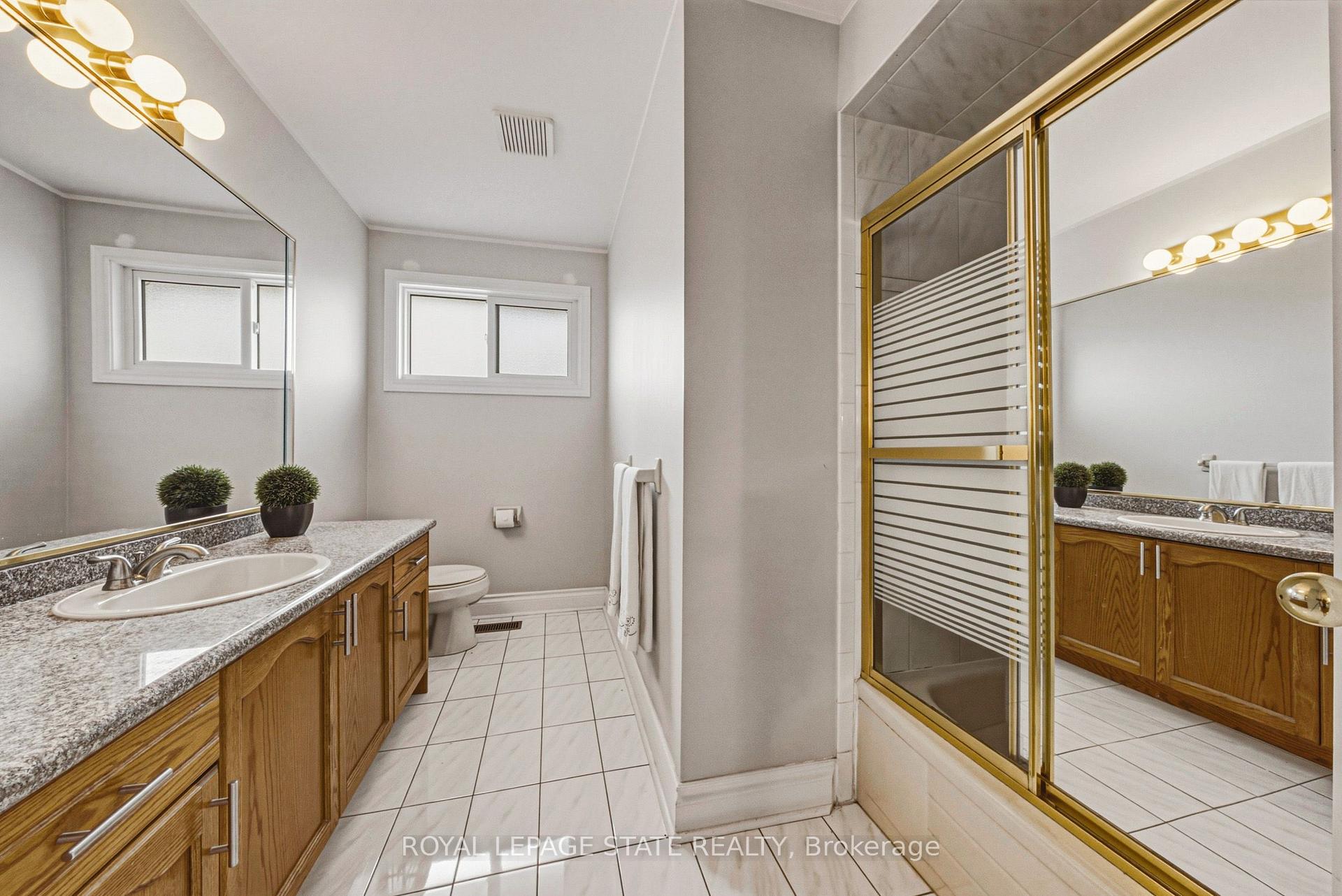 Photo 20 of 90 Fairington Crescent, Hamilton, Kentley — HOMEH