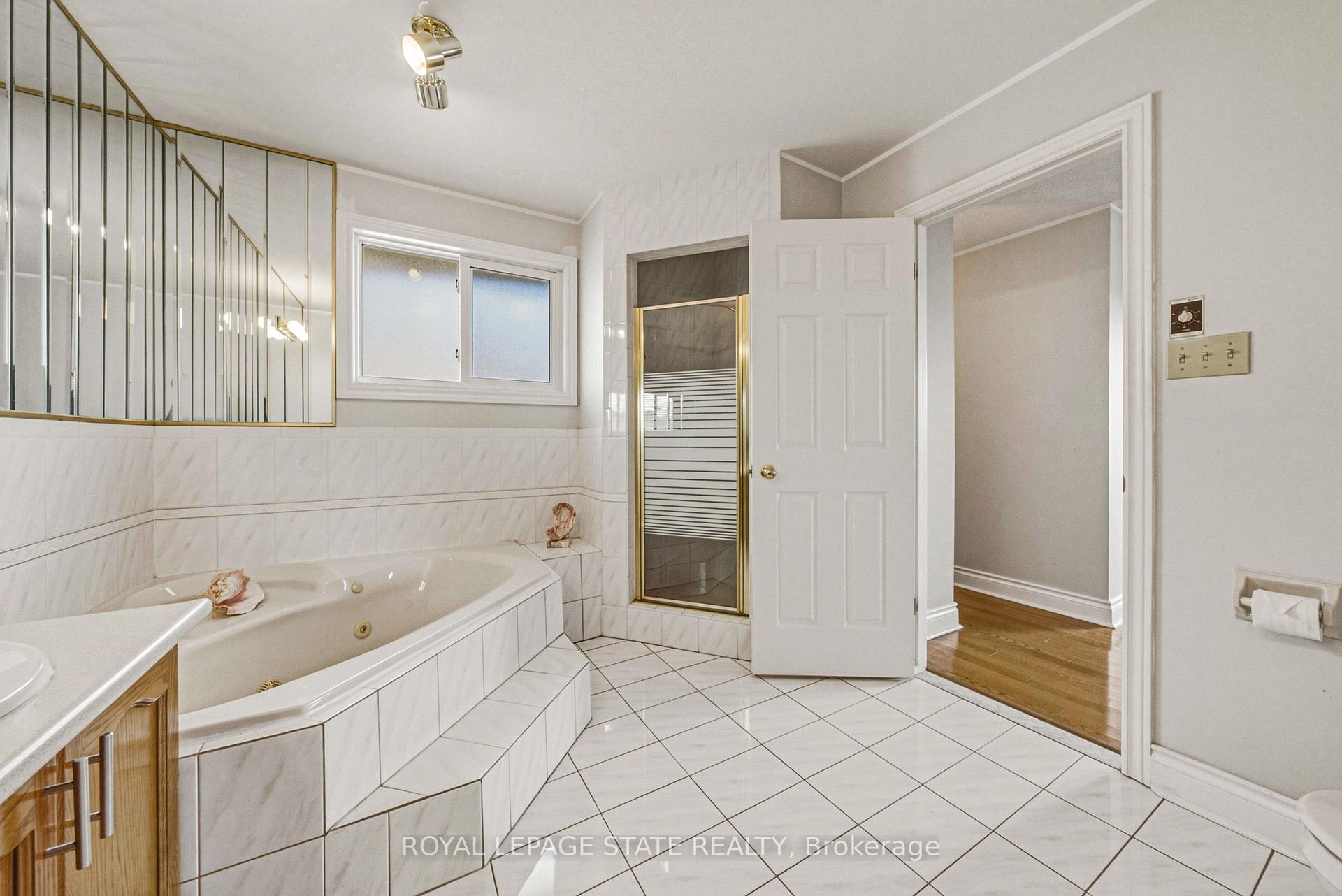 Photo 27 of 90 Fairington Crescent, Hamilton, Kentley — HOMEH