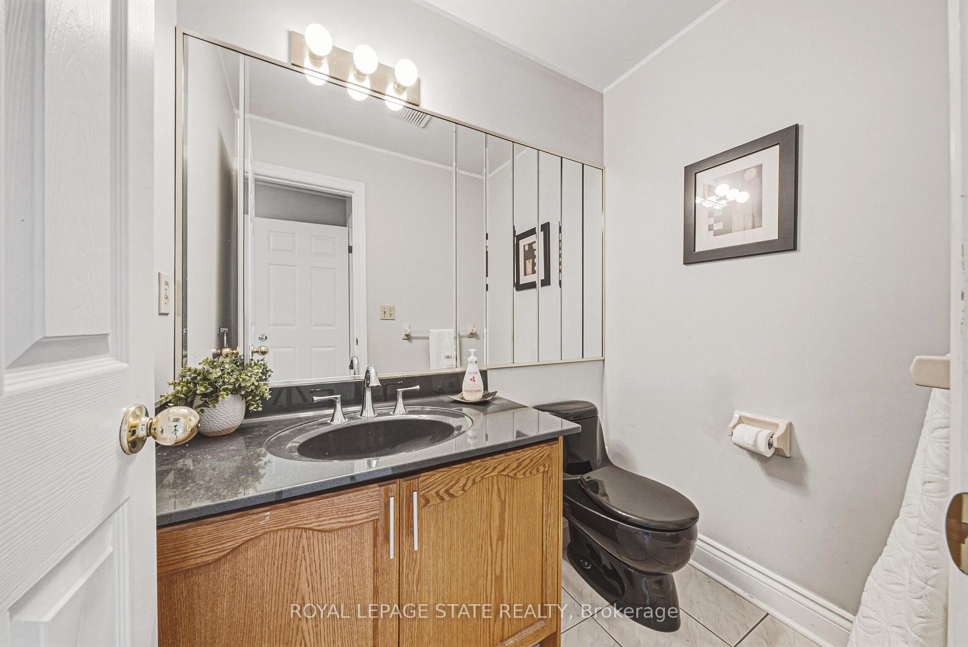 Photo 29 of 90 Fairington Crescent, Hamilton, Kentley — HOMEH