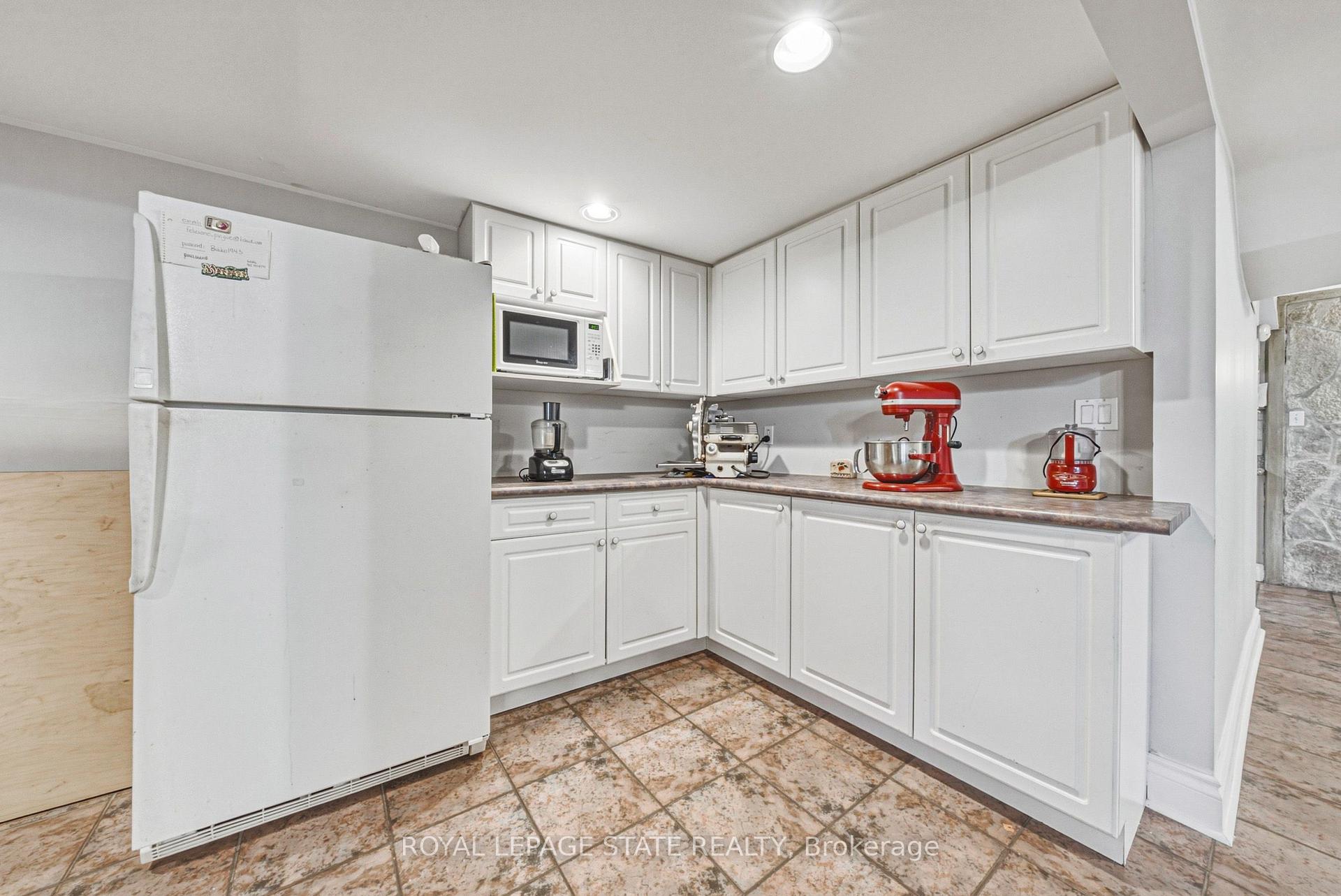 Photo 33 of 90 Fairington Crescent, Hamilton, Kentley — HOMEH