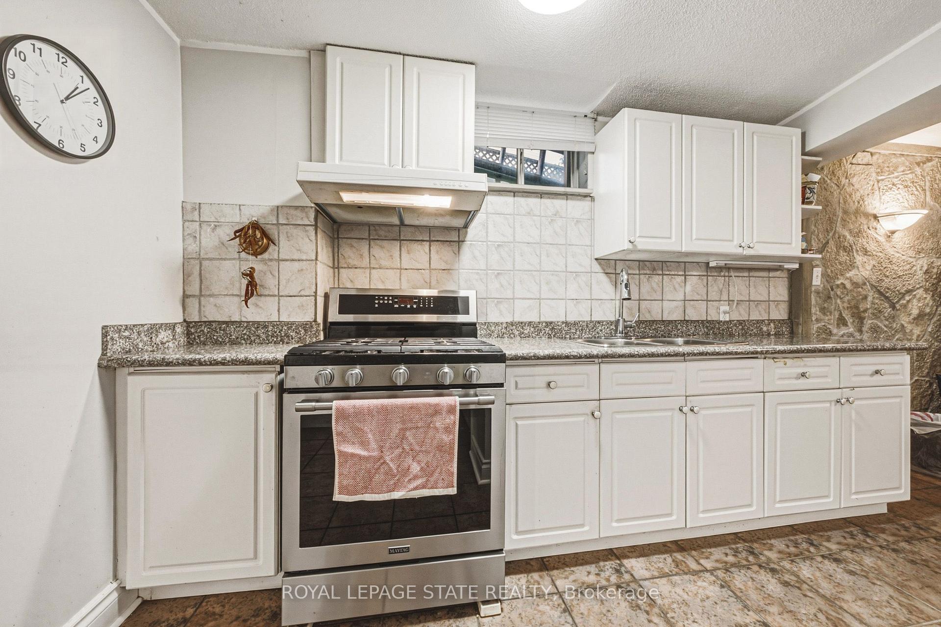 Photo 35 of 90 Fairington Crescent, Hamilton, Kentley — HOMEH
