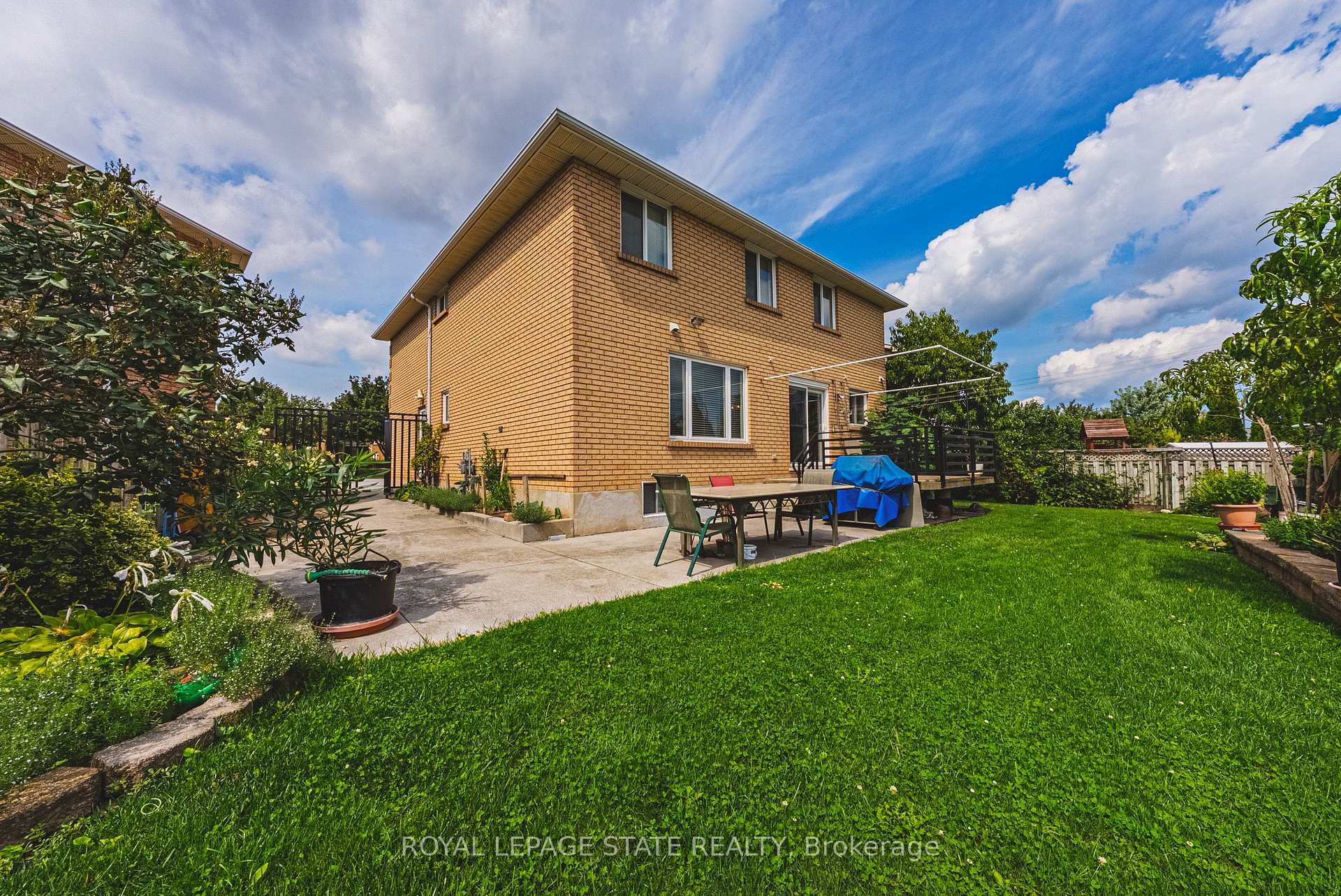 Photo 41 of 90 Fairington Crescent, Hamilton, Kentley — HOMEH
