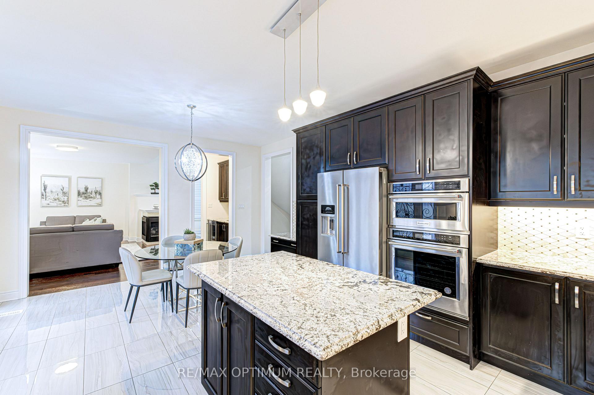 Photo 18 of 80 Royal West Drive, Brampton, Credit Valley — HOMEH