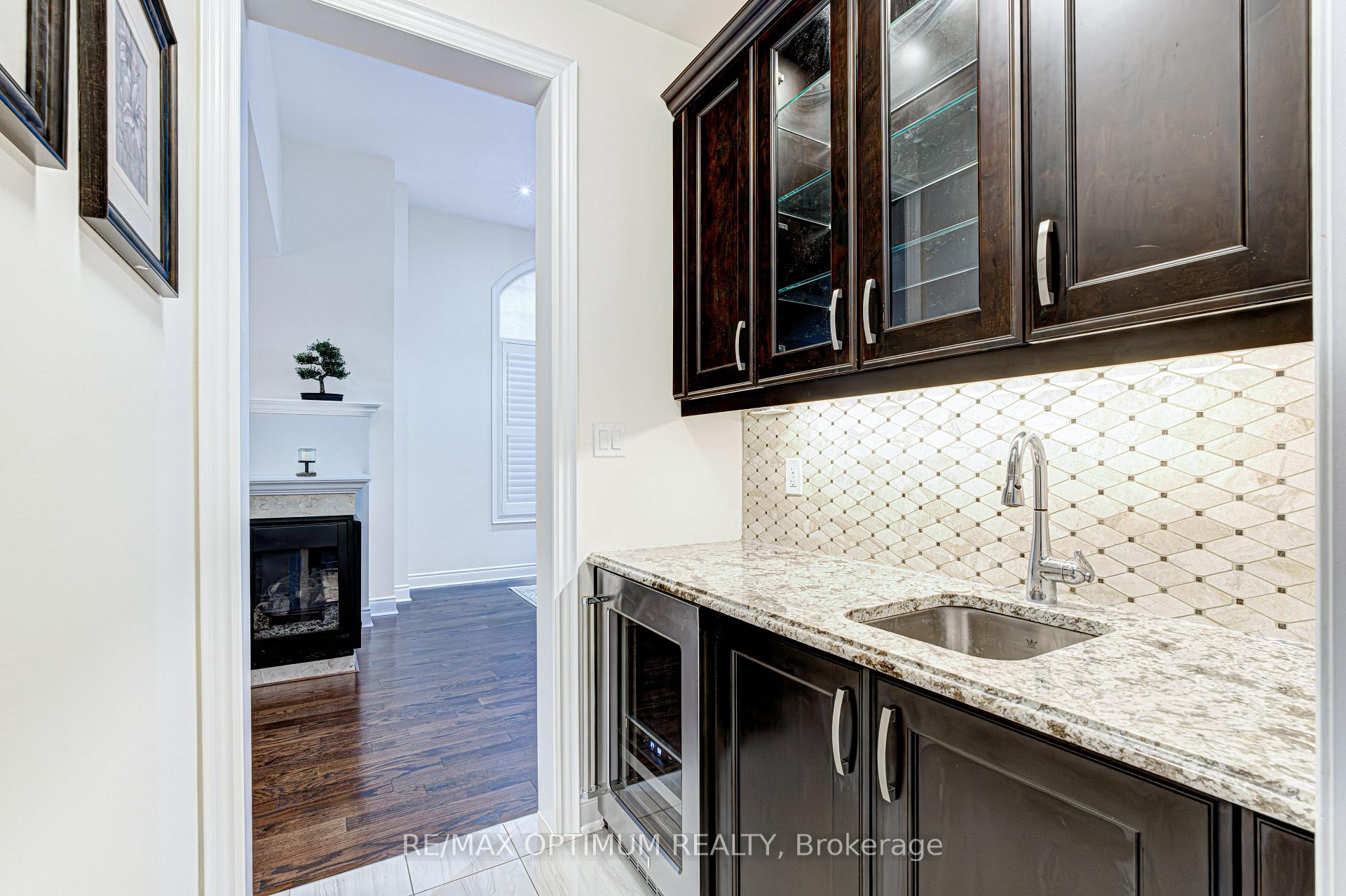 Photo 19 of 80 Royal West Drive, Brampton, Credit Valley — HOMEH
