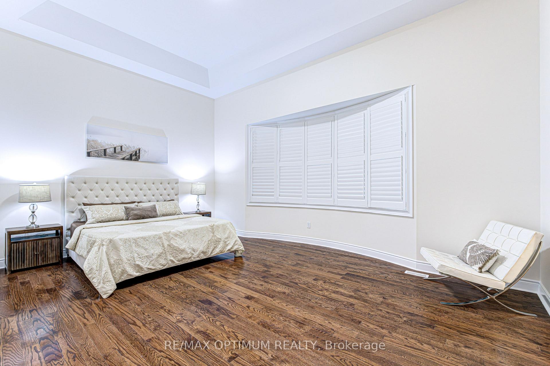Photo 24 of 80 Royal West Drive, Brampton, Credit Valley — HOMEH
