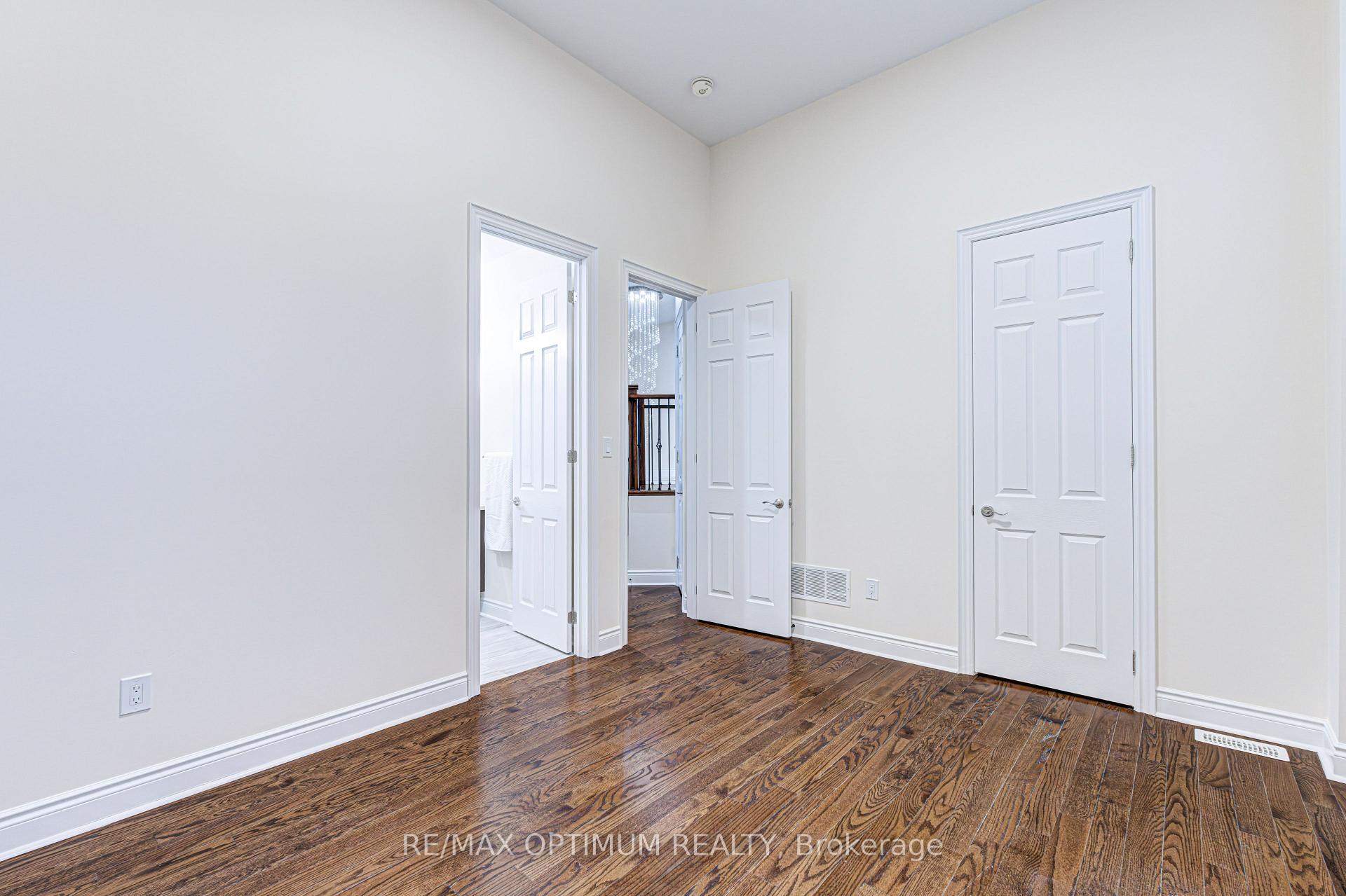 Photo 29 of 80 Royal West Drive, Brampton, Credit Valley — HOMEH