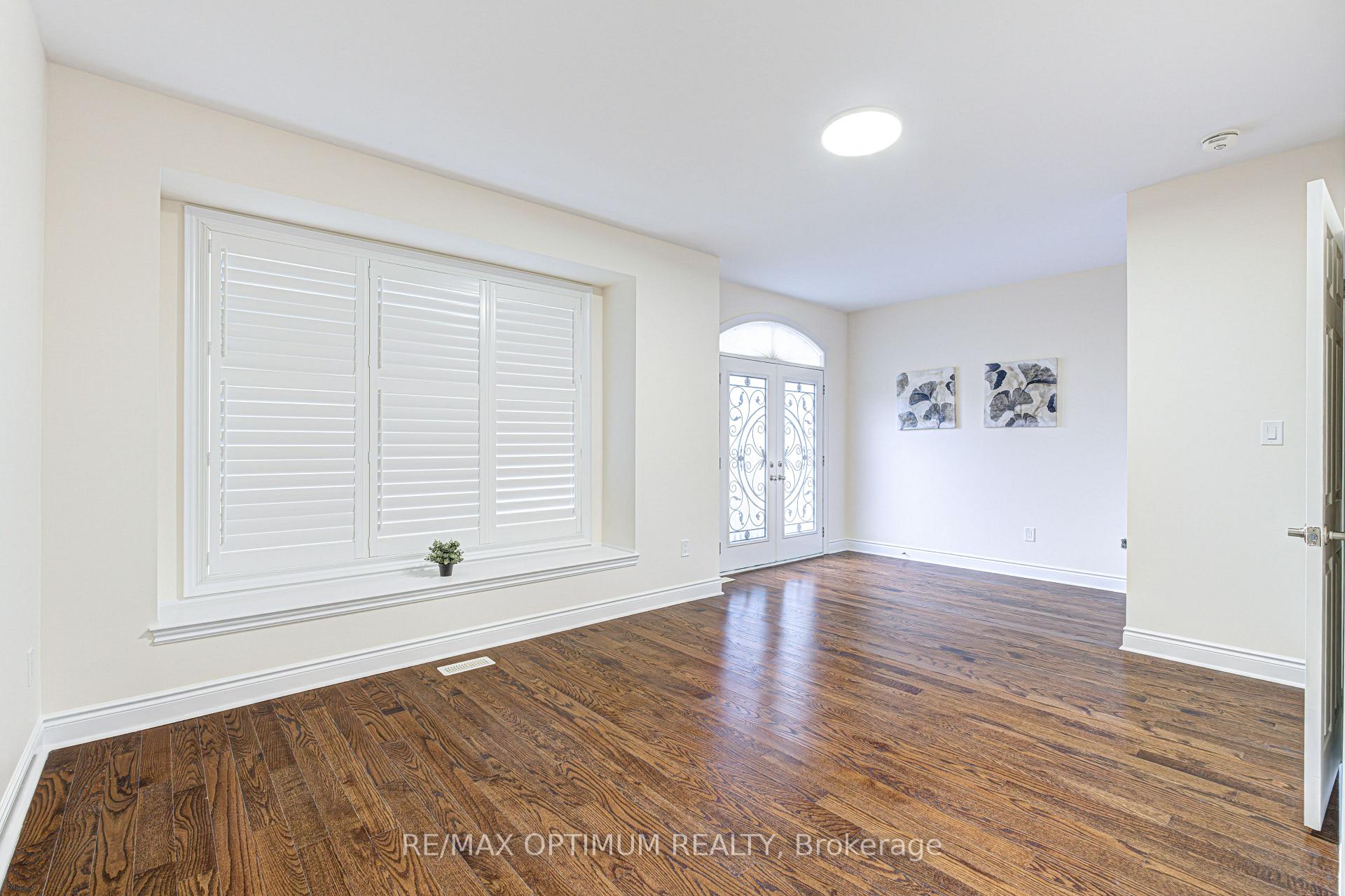 Photo 33 of 80 Royal West Drive, Brampton, Credit Valley — HOMEH