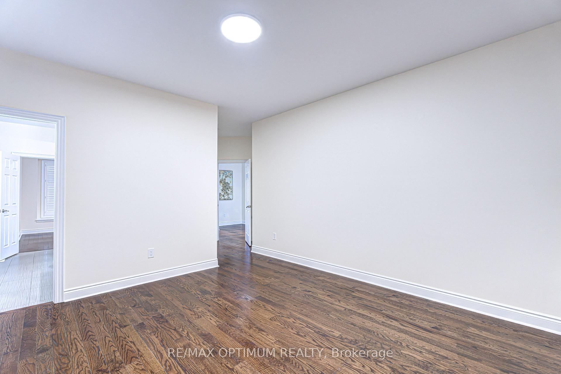 Photo 36 of 80 Royal West Drive, Brampton, Credit Valley — HOMEH