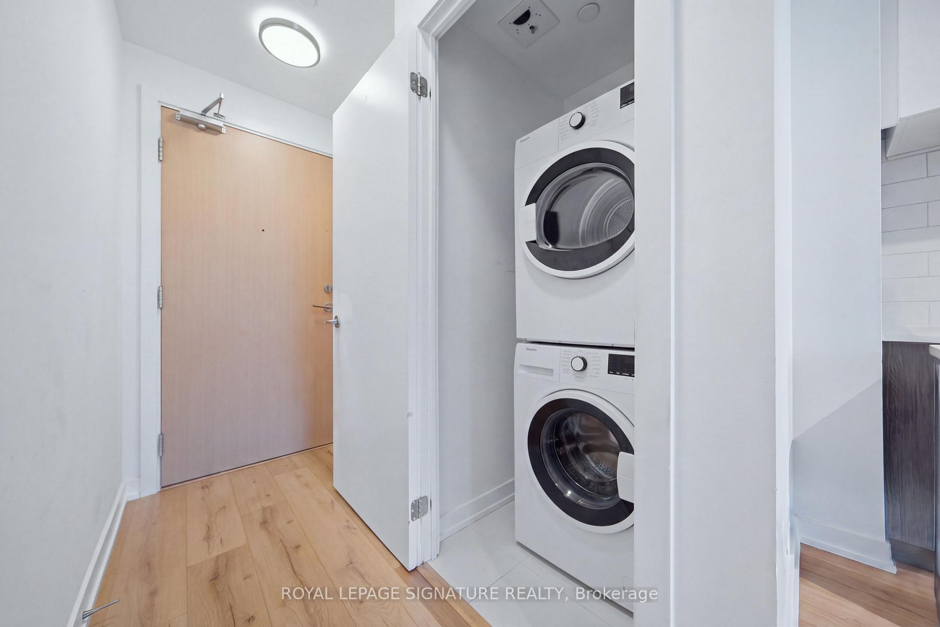 Photo 4 of Unit 406, 1195 The Queensway, Etobicoke, Islington-City Centre West — HOMEH