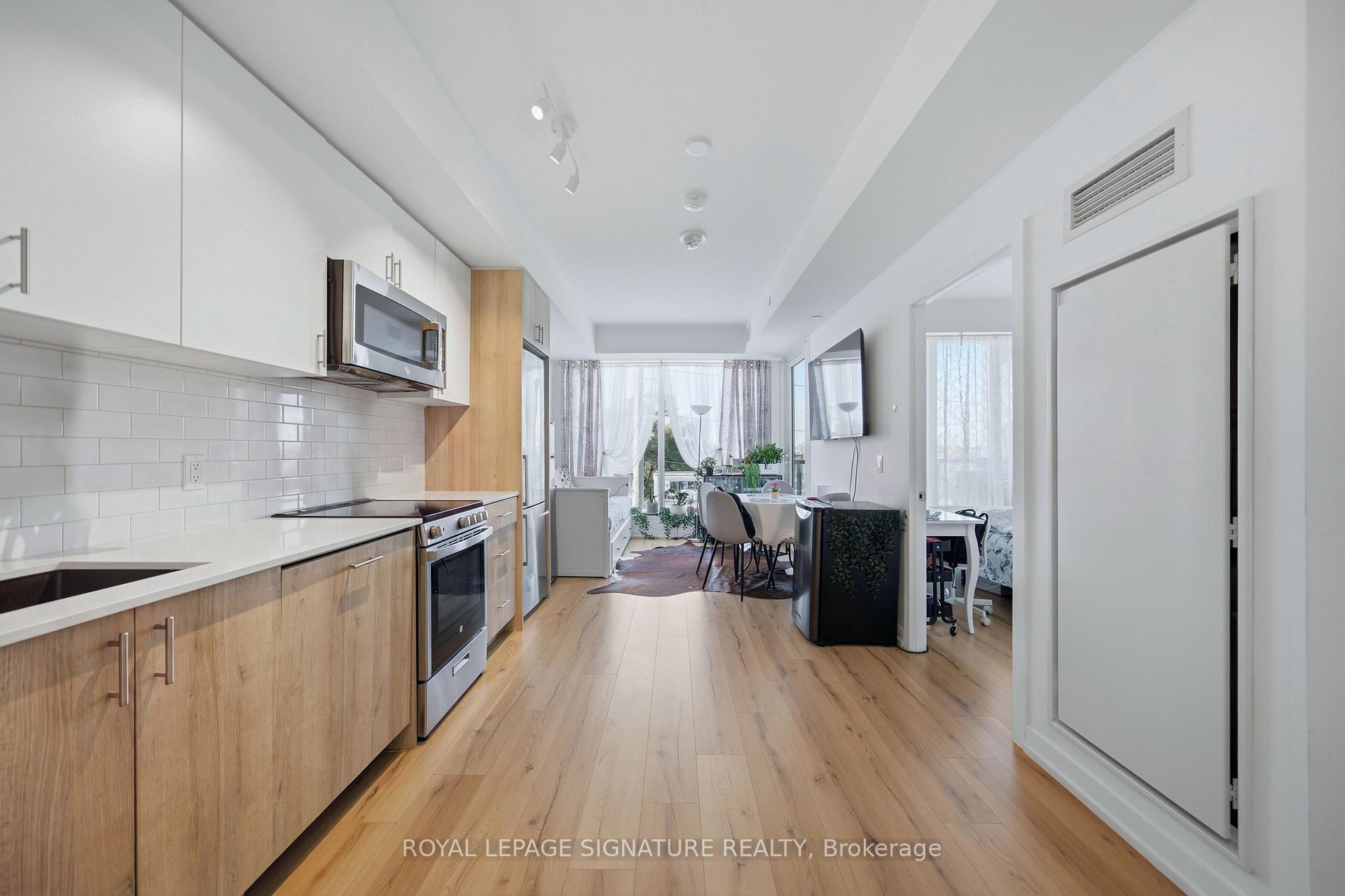 Photo 5 of Unit 406, 1195 The Queensway, Etobicoke, Islington-City Centre West — HOMEH