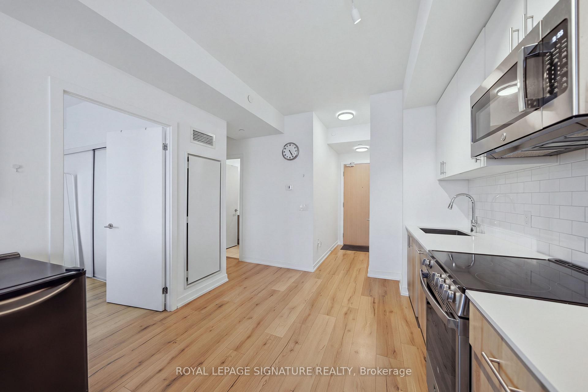 Photo 9 of Unit 406, 1195 The Queensway, Etobicoke, Islington-City Centre West — HOMEH