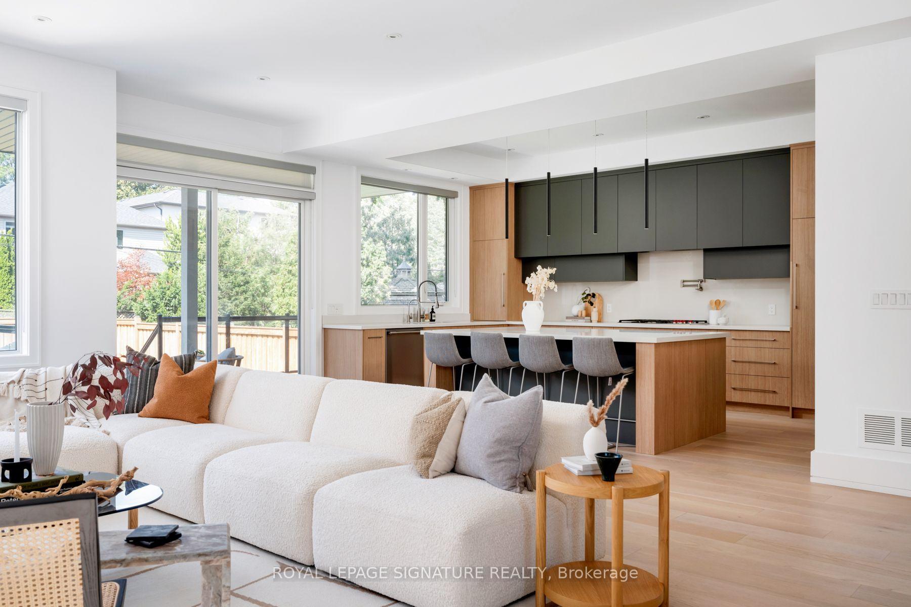 Photo 13 of 34 Edgecroft Road, Etobicoke, Stonegate-Queensway — HOMEH