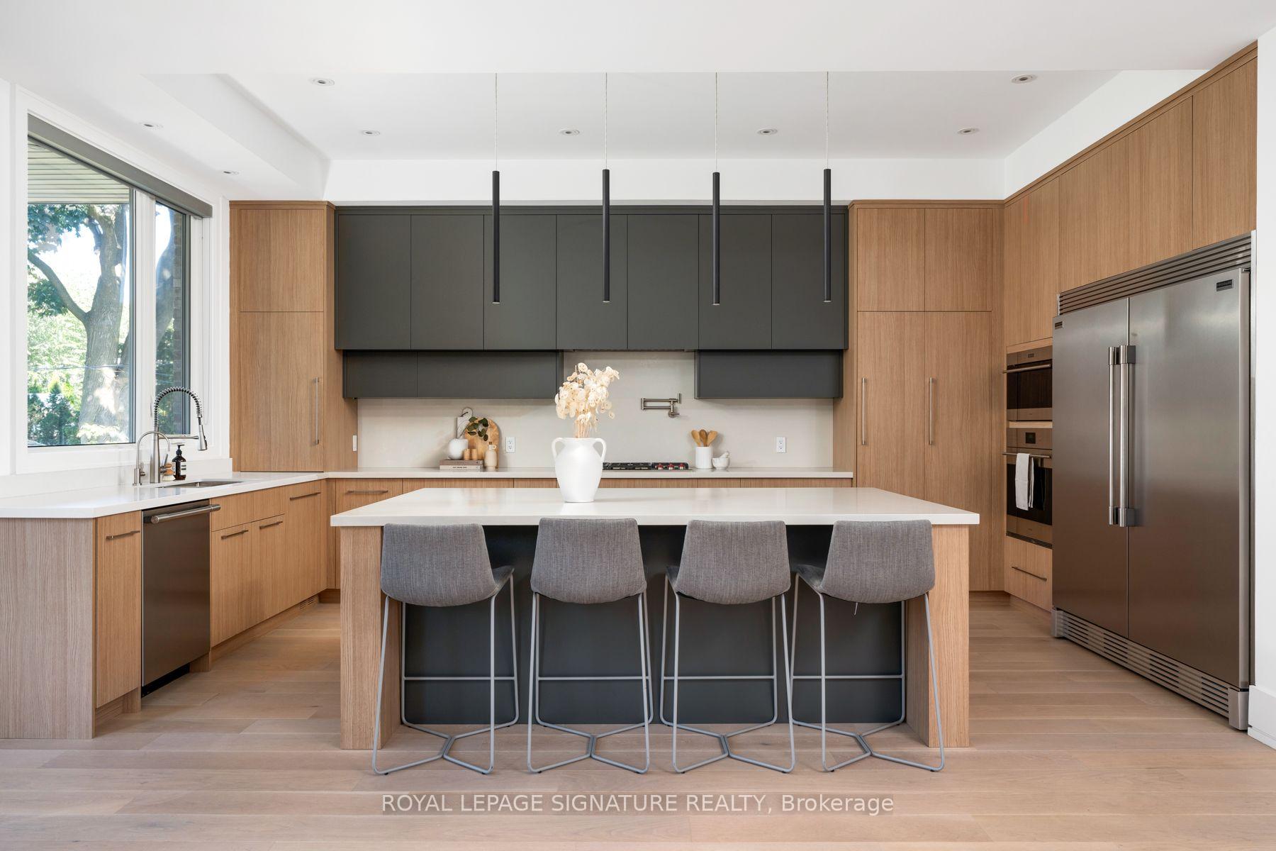 Photo 15 of 34 Edgecroft Road, Etobicoke, Stonegate-Queensway — HOMEH