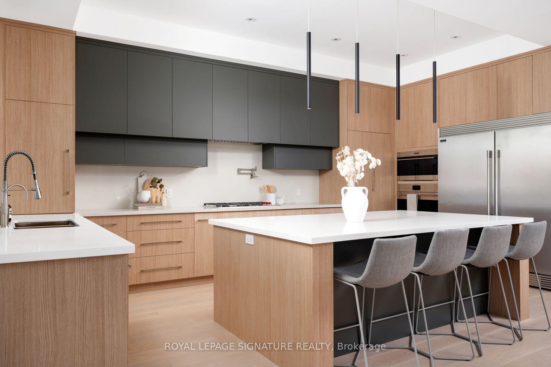 Photo 17 of 34 Edgecroft Road, Etobicoke, Stonegate-Queensway — HOMEH