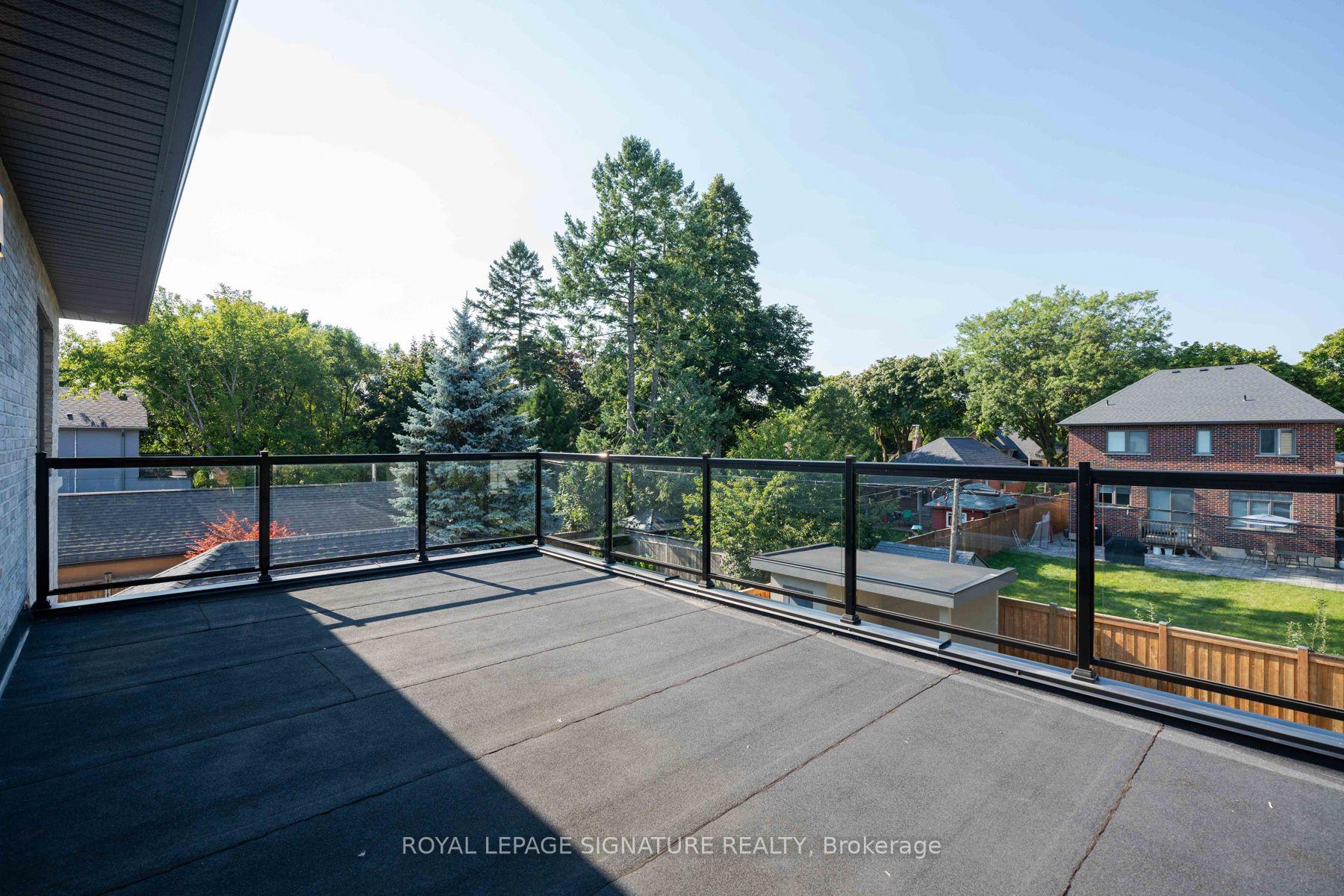 Photo 25 of 34 Edgecroft Road, Etobicoke, Stonegate-Queensway — HOMEH