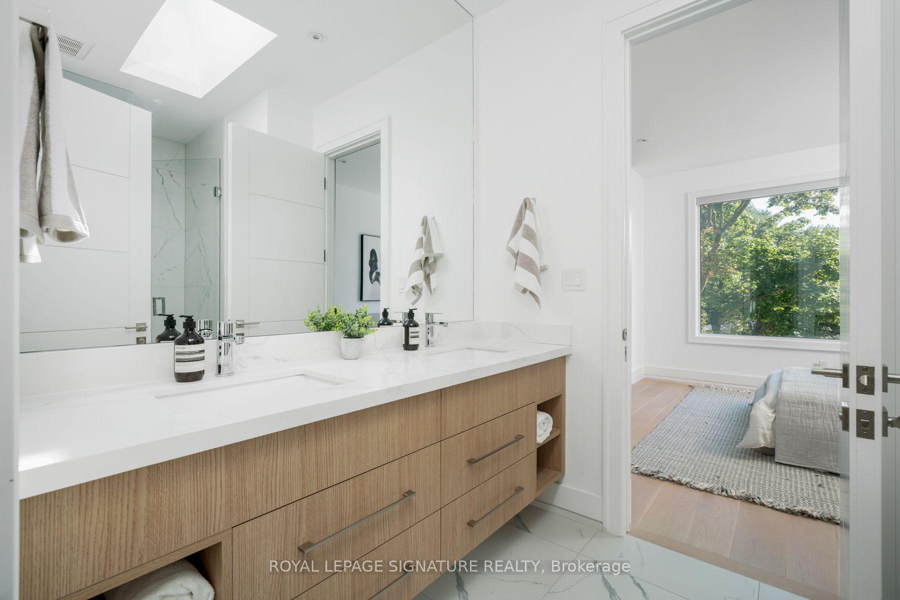 Photo 33 of 34 Edgecroft Road, Etobicoke, Stonegate-Queensway — HOMEH