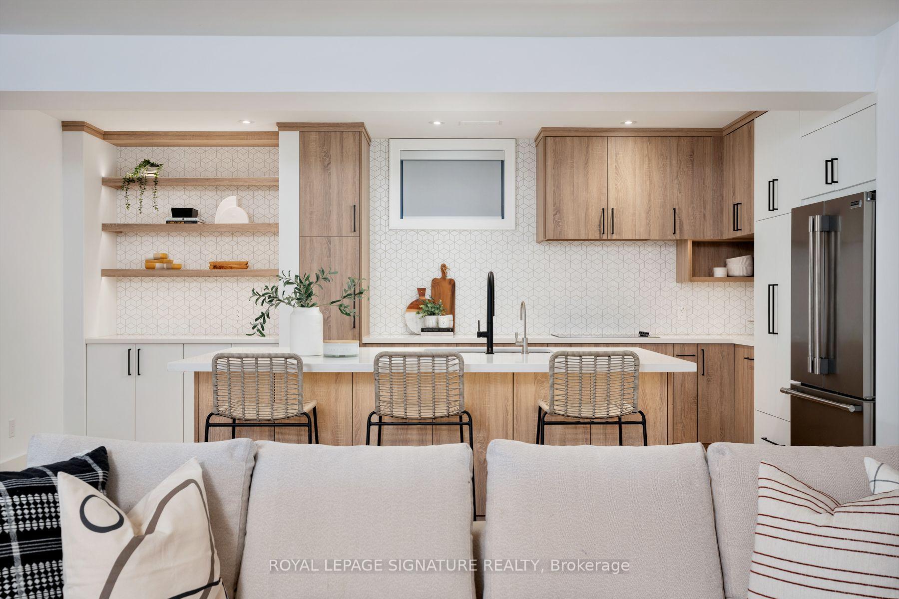 Photo 42 of 34 Edgecroft Road, Etobicoke, Stonegate-Queensway — HOMEH