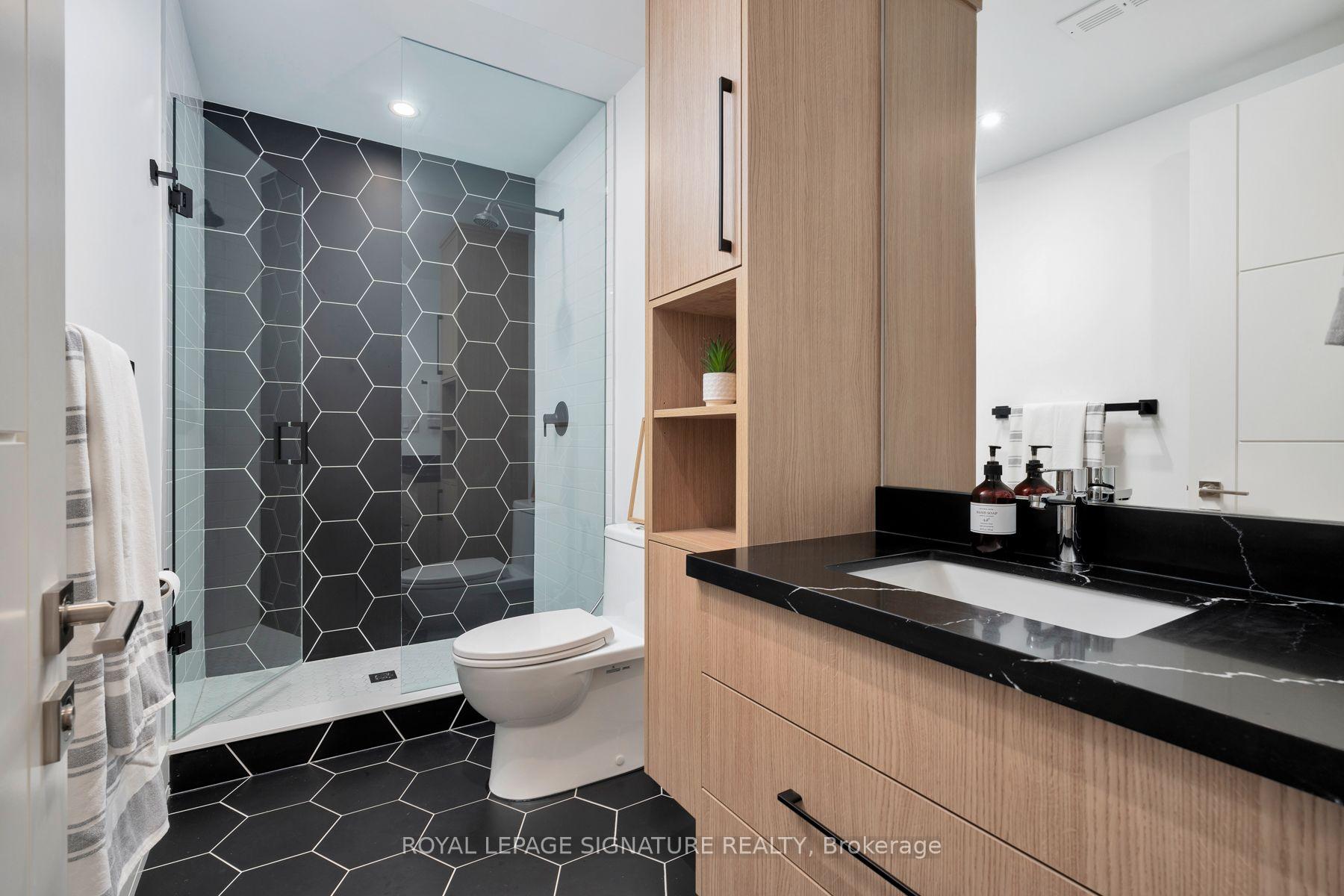 Photo 45 of 34 Edgecroft Road, Etobicoke, Stonegate-Queensway — HOMEH