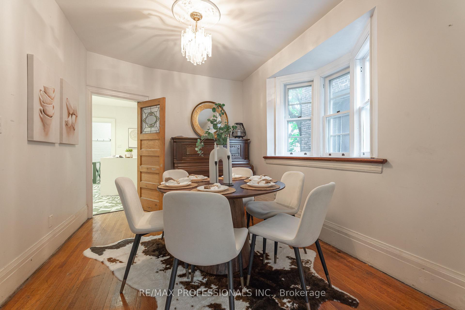 Photo 5 of 181 Garden Avenue, Toronto, Roncesvalles — HOMEH