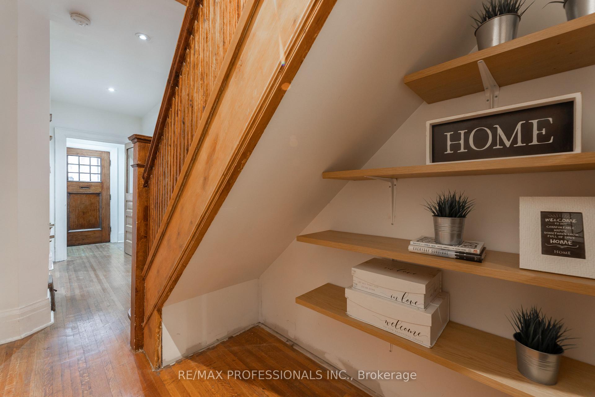 Photo 8 of 181 Garden Avenue, Toronto, Roncesvalles — HOMEH