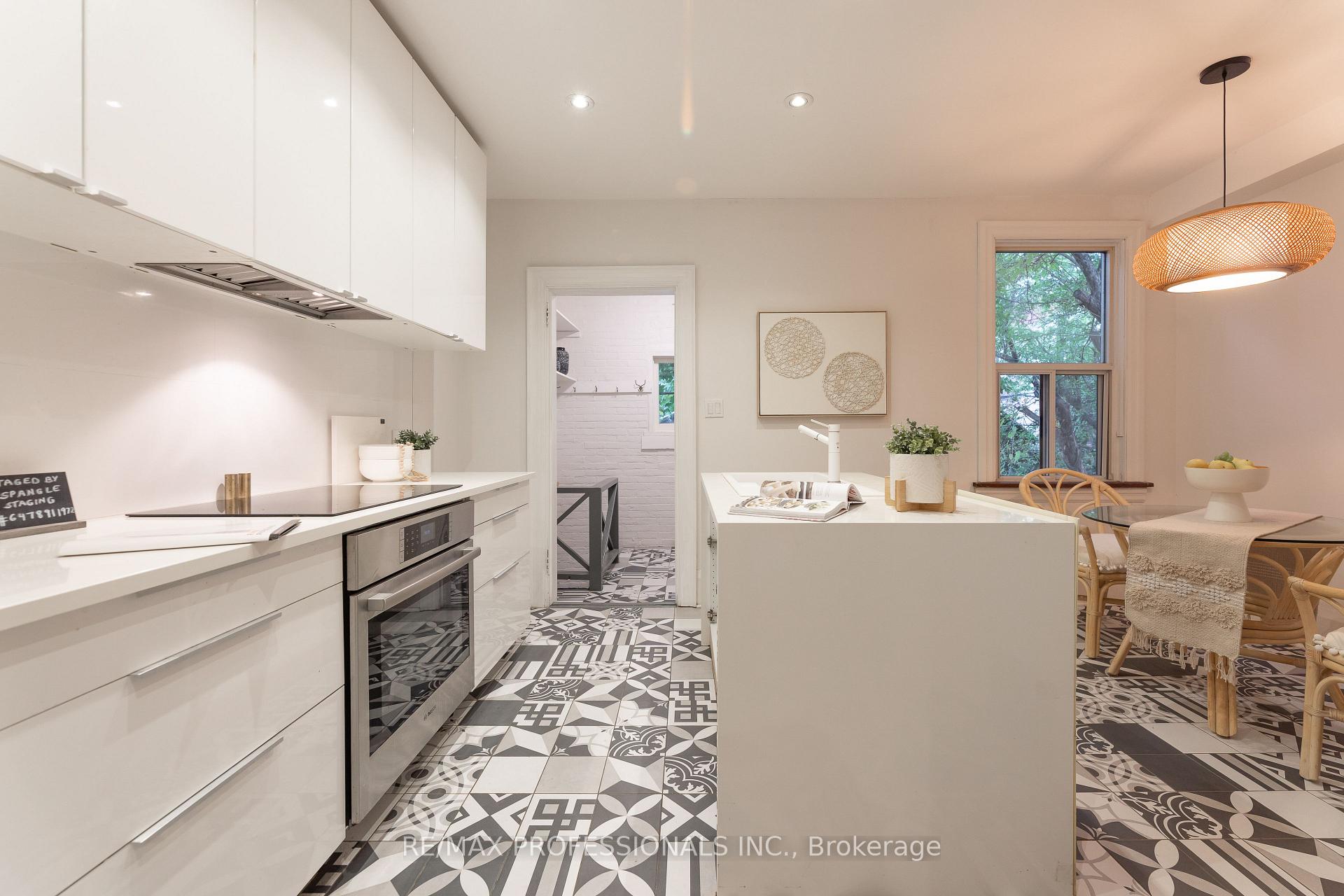 Photo 9 of 181 Garden Avenue, Toronto, Roncesvalles — HOMEH